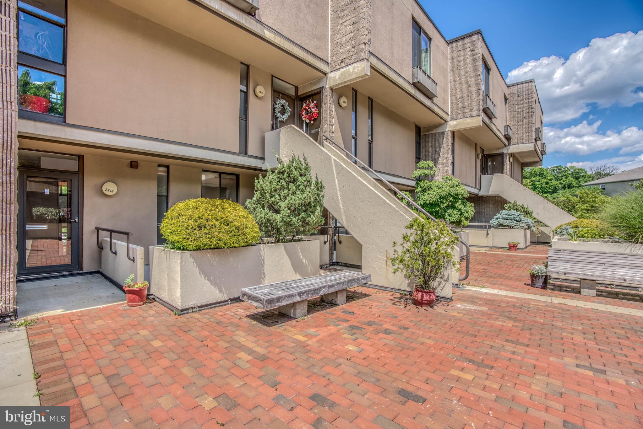 COLD SPRING NEWTOWN - Residential