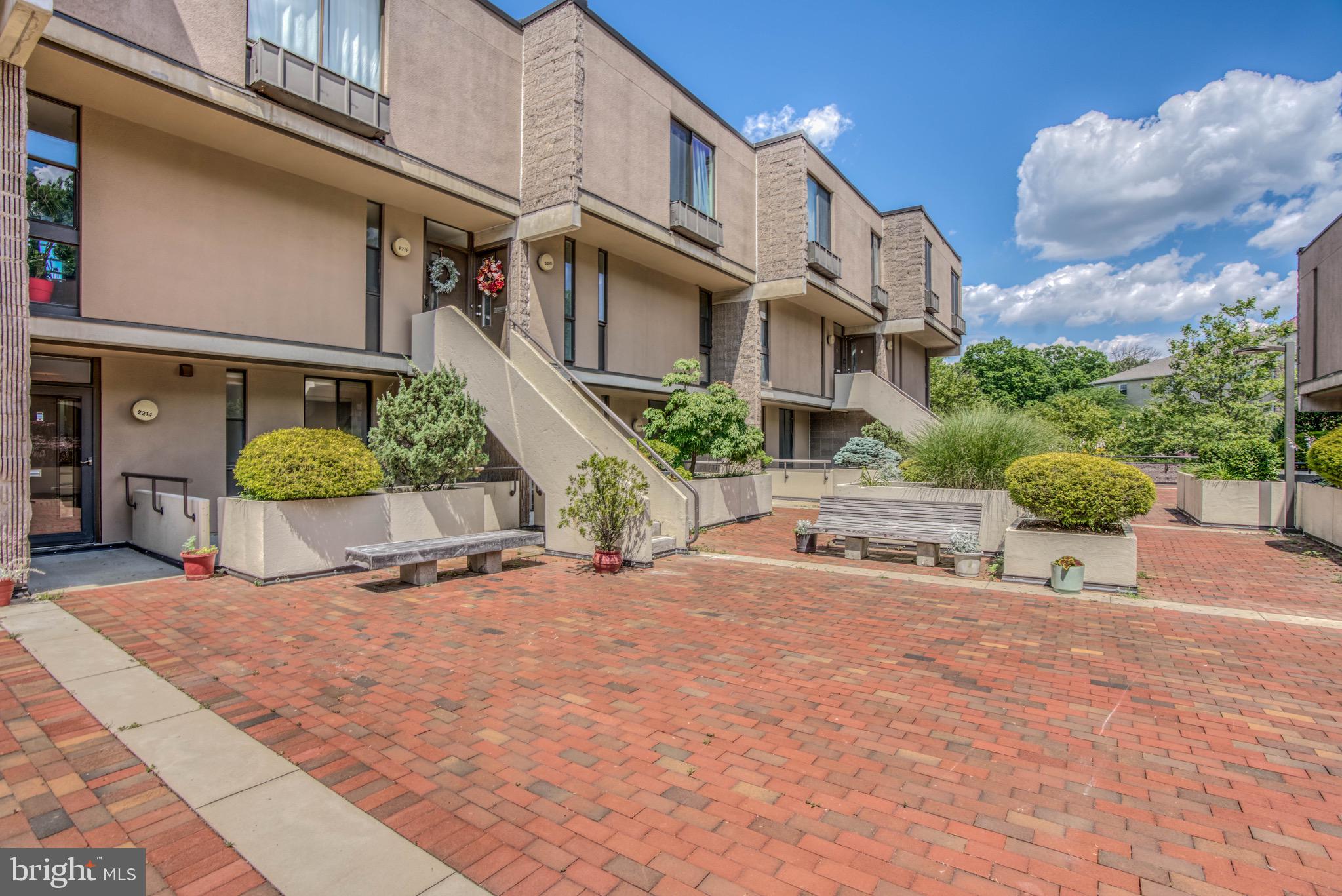 COLD SPRING NEWTOWN - Residential