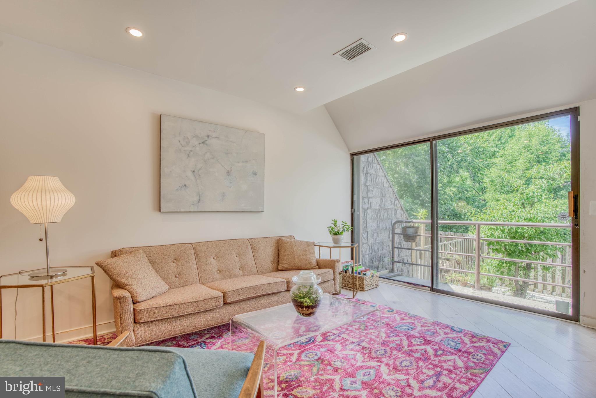 COLD SPRING NEWTOWN - Residential