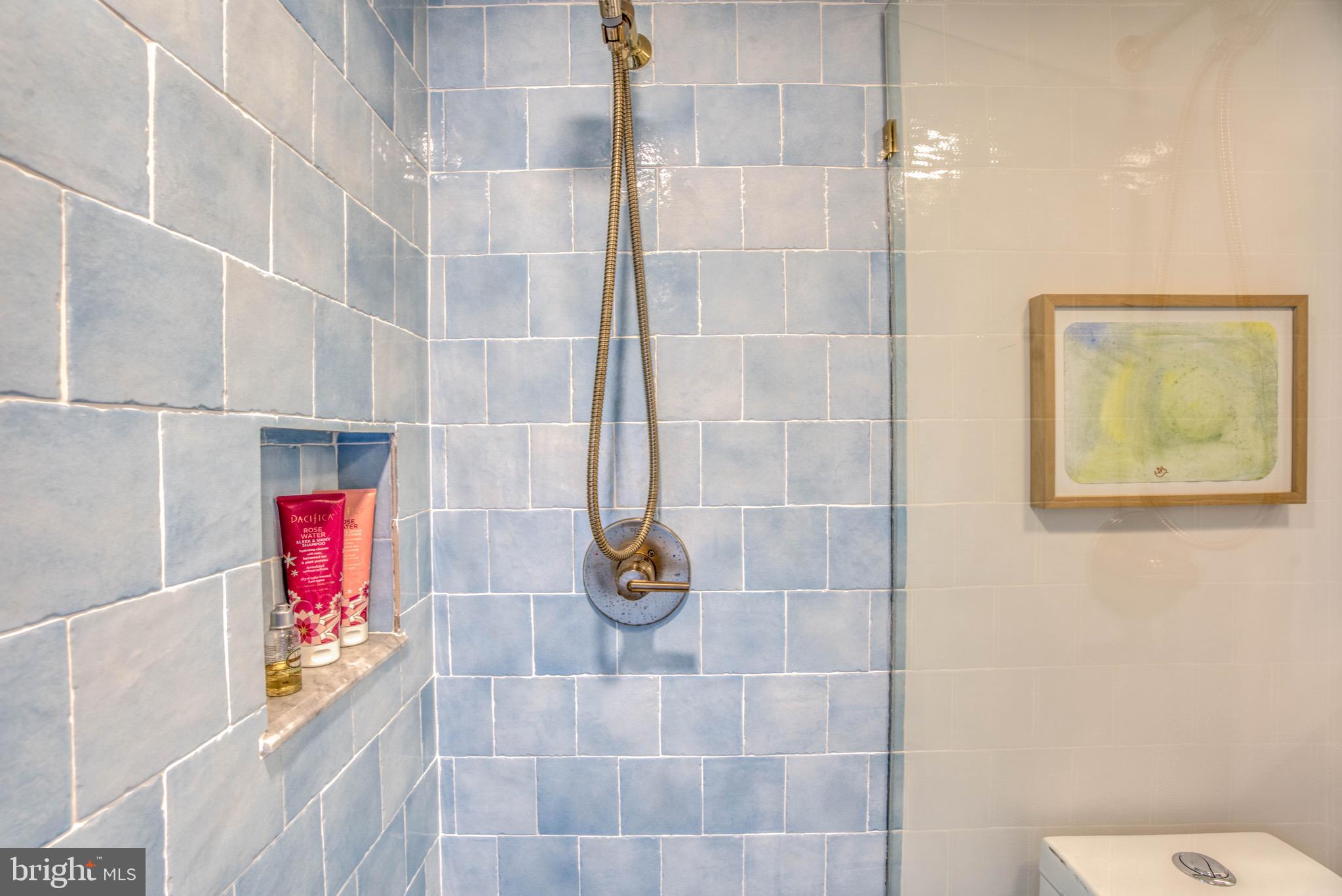 COLD SPRING NEWTOWN - Residential