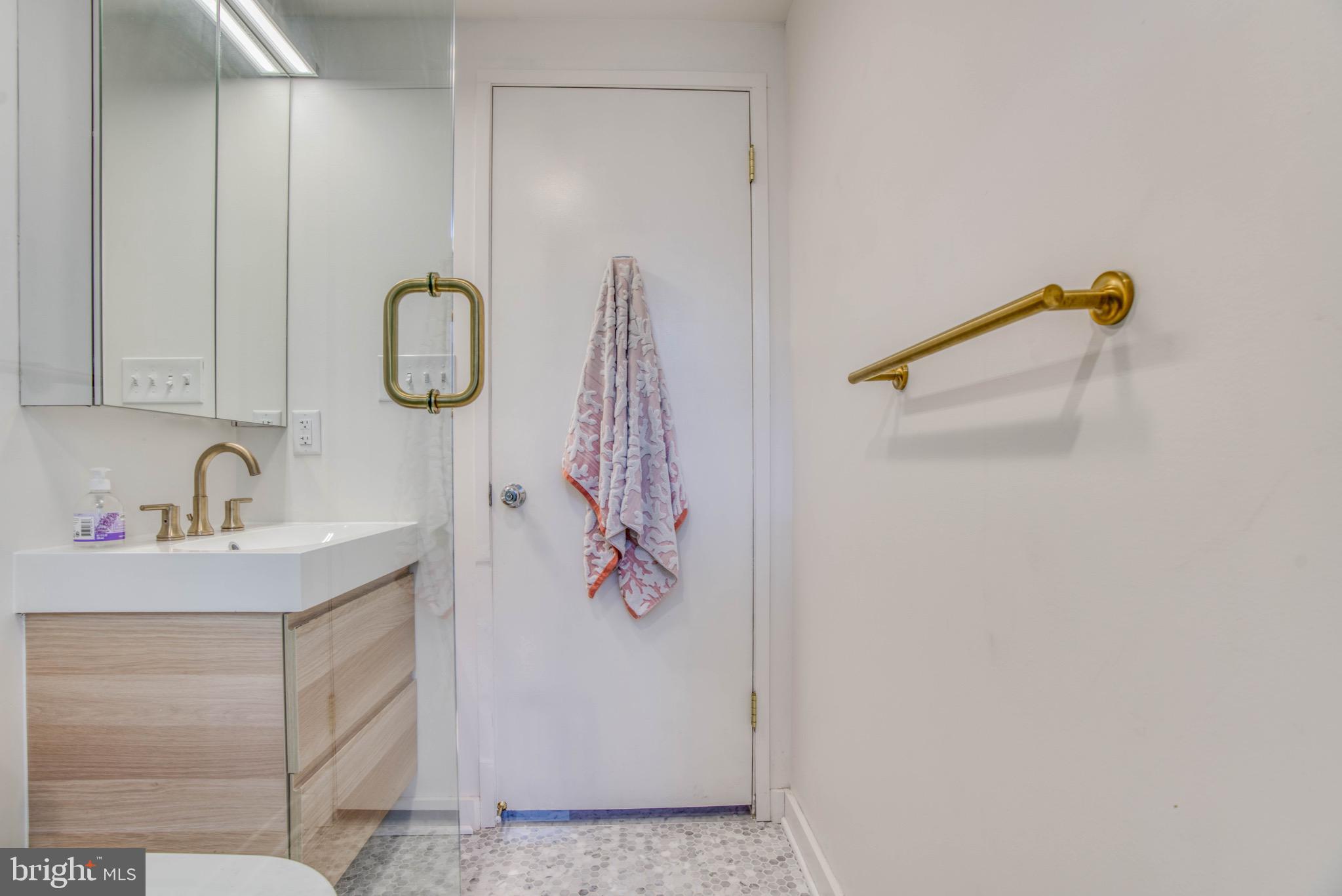 COLD SPRING NEWTOWN - Residential