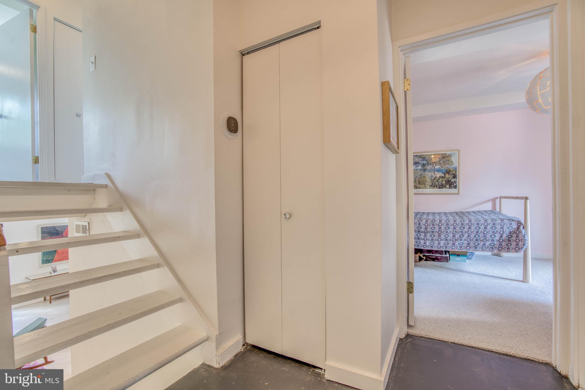 COLD SPRING NEWTOWN - Residential