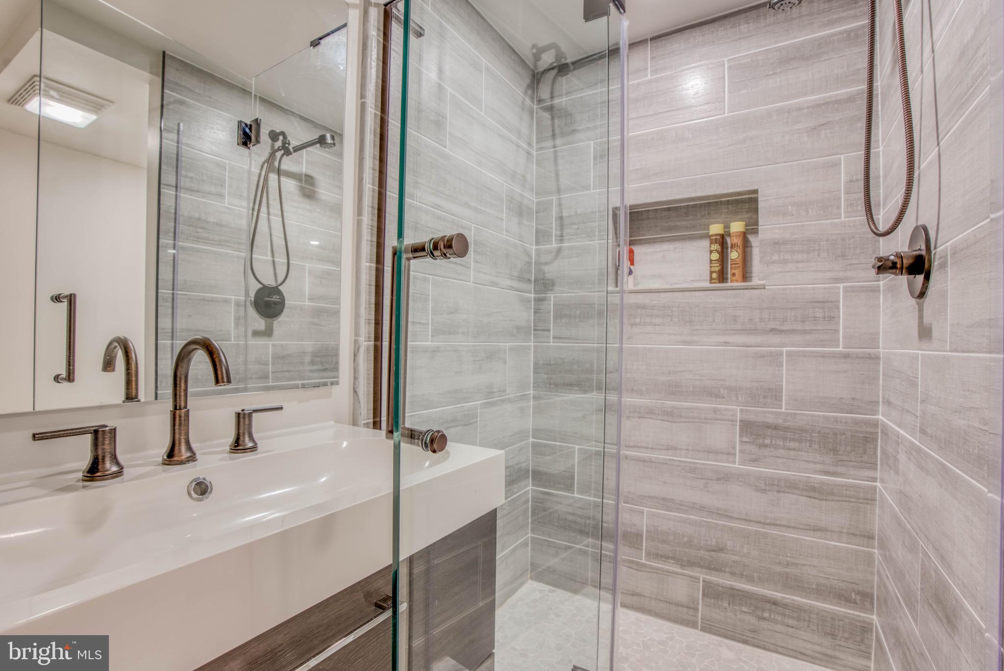 COLD SPRING NEWTOWN - Residential