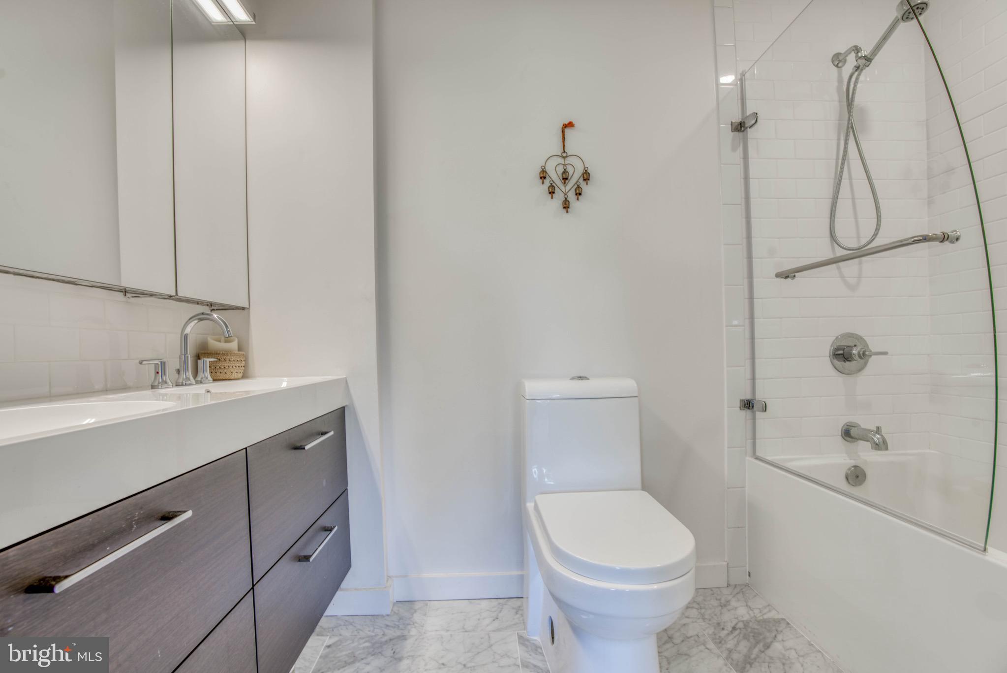 COLD SPRING NEWTOWN - Residential