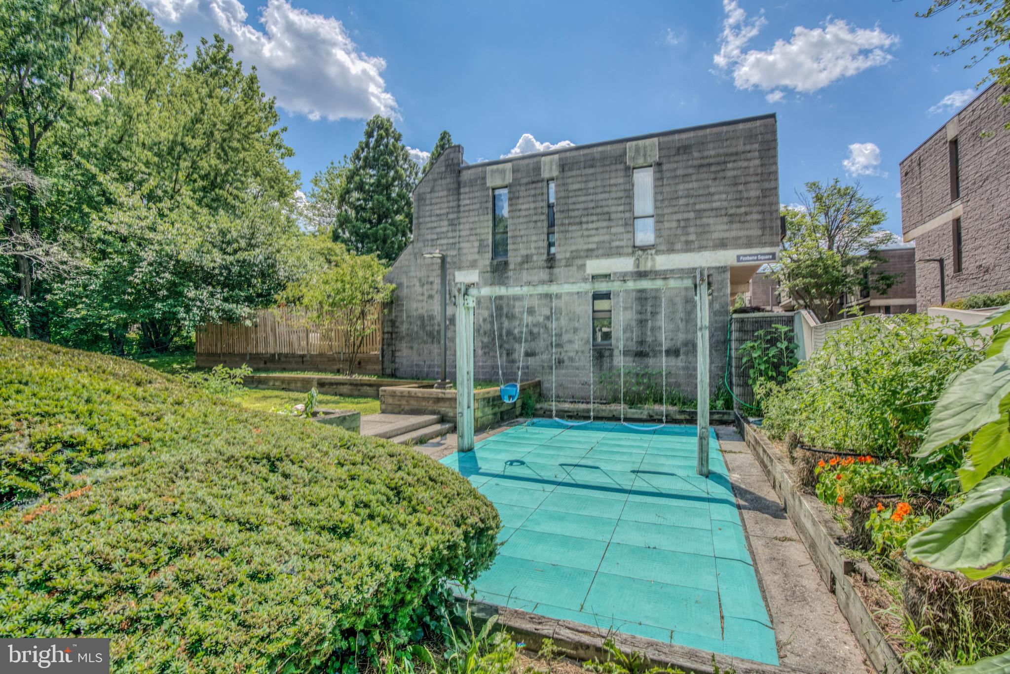 COLD SPRING NEWTOWN - Residential