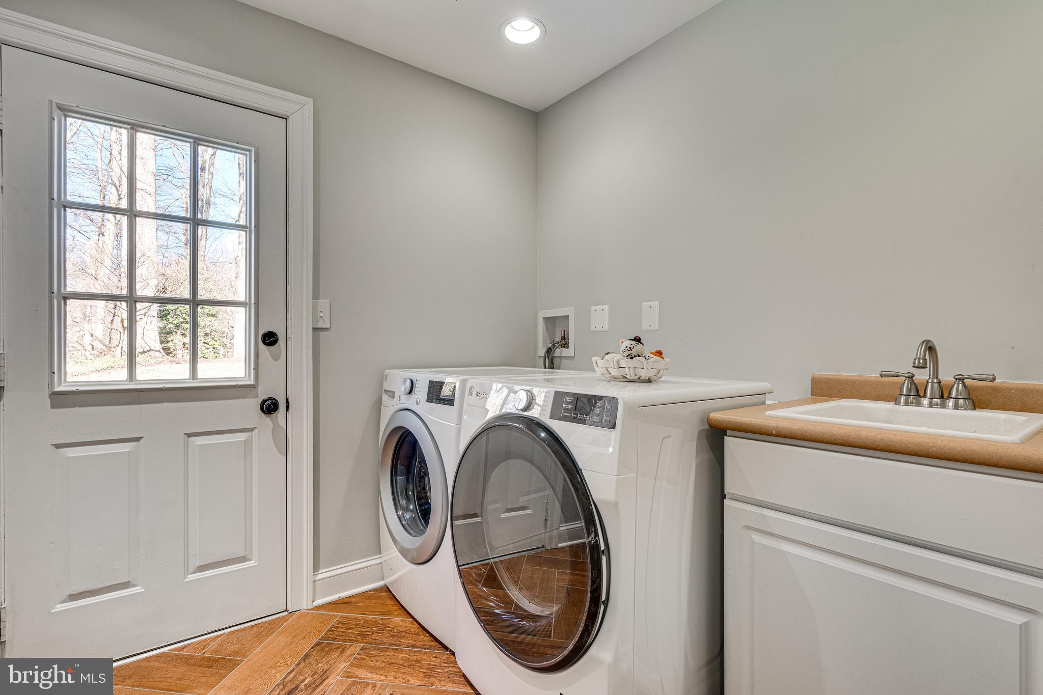 CLARKS CROSSING - Residential