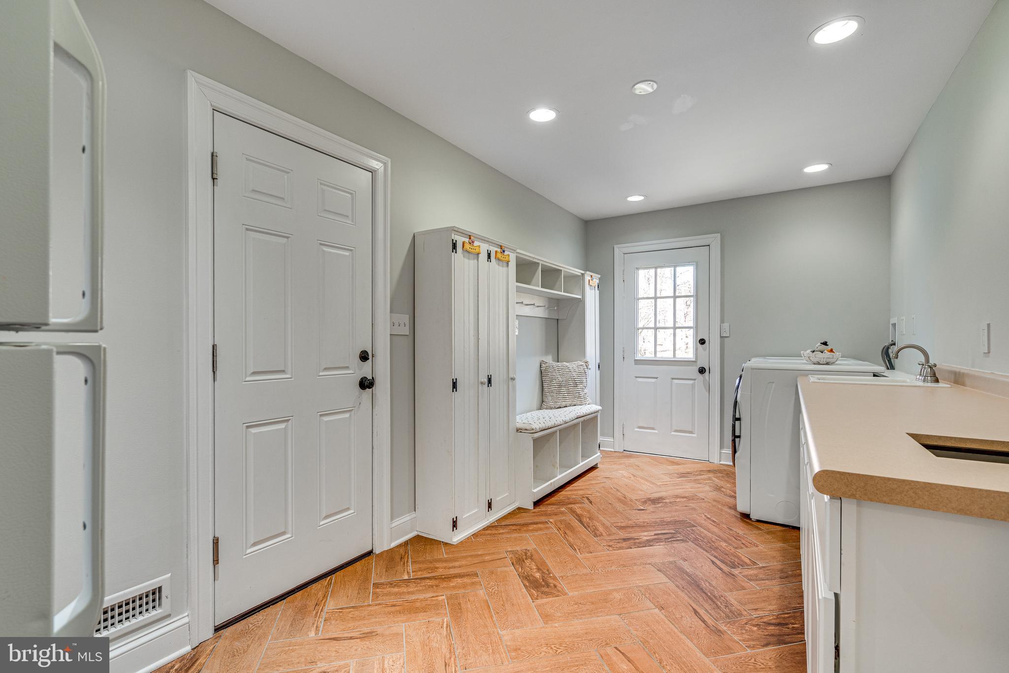 CLARKS CROSSING - Residential