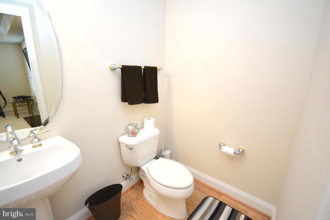 GROVETON WOODS - Residential