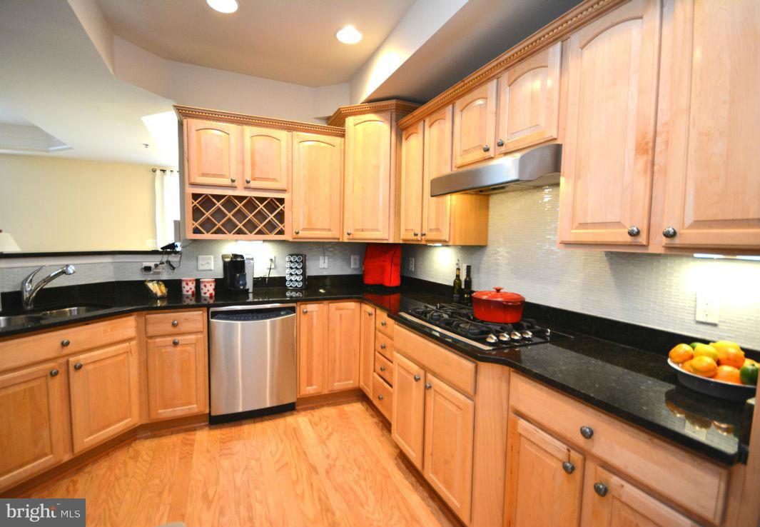 GROVETON WOODS - Residential