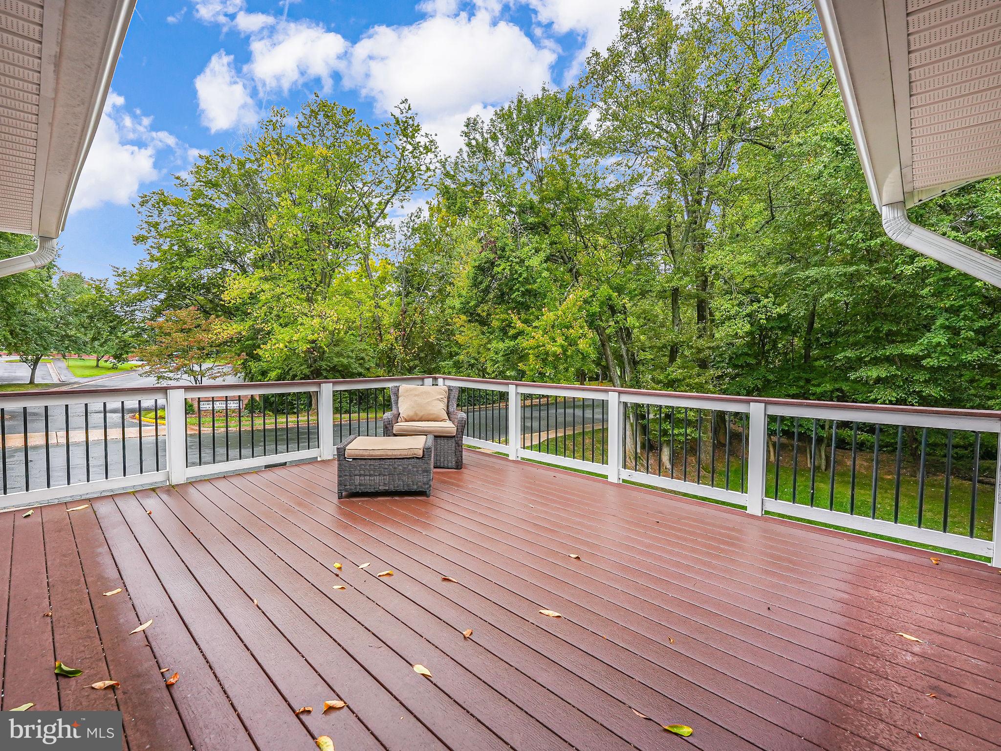 VIENNA WOODS - Residential