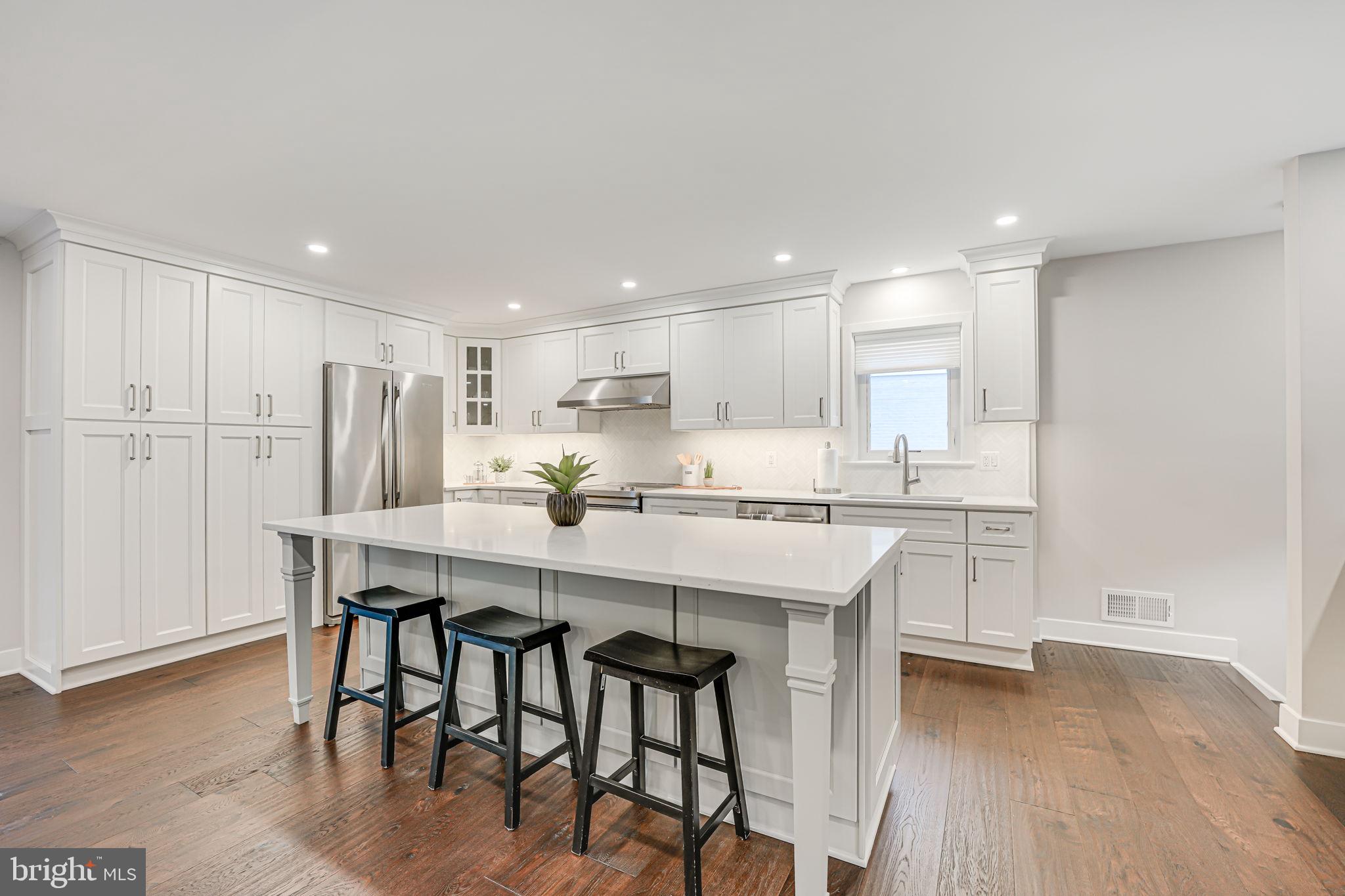 VIENNA WOODS - Residential