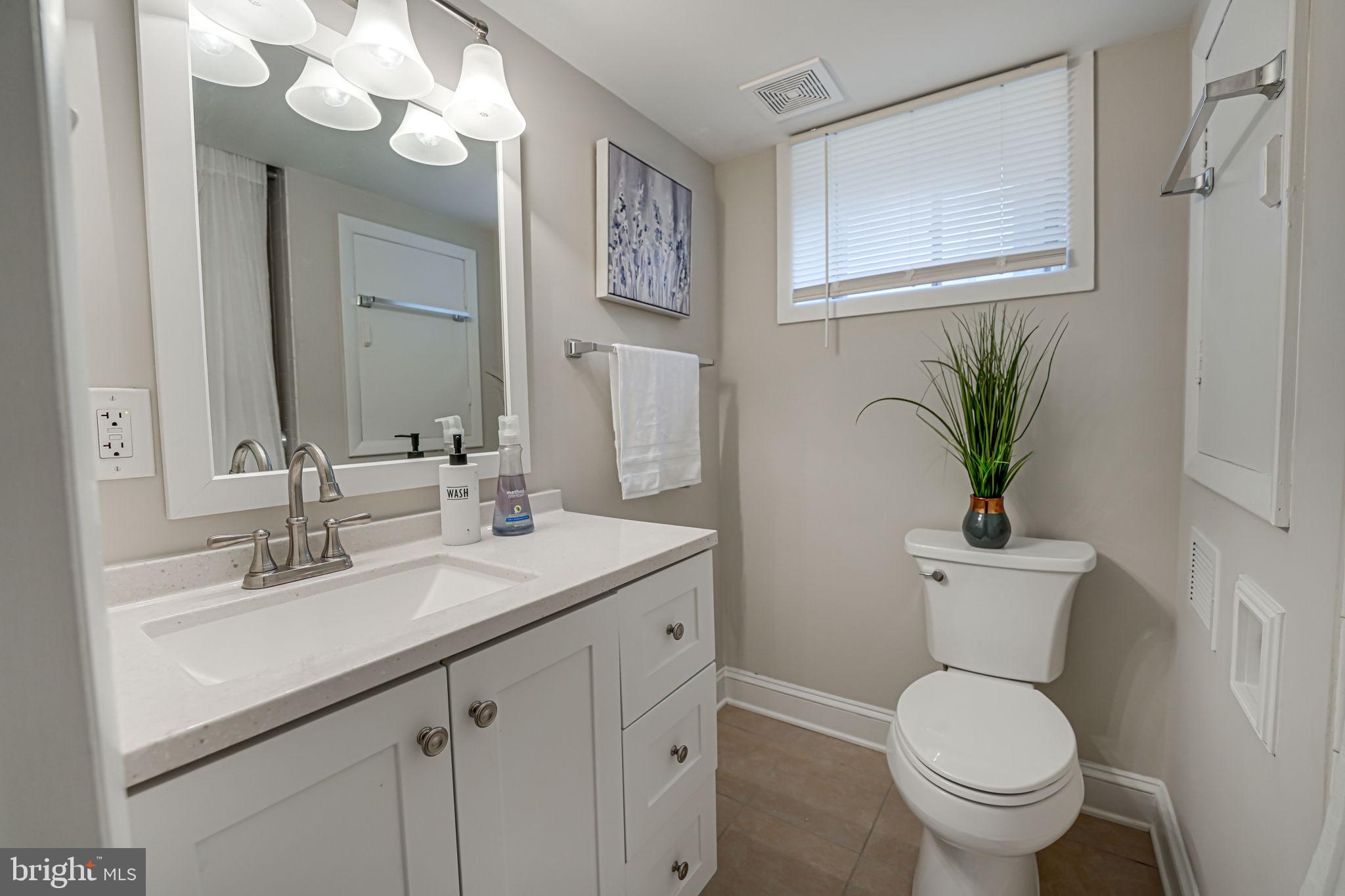 VIENNA WOODS - Residential