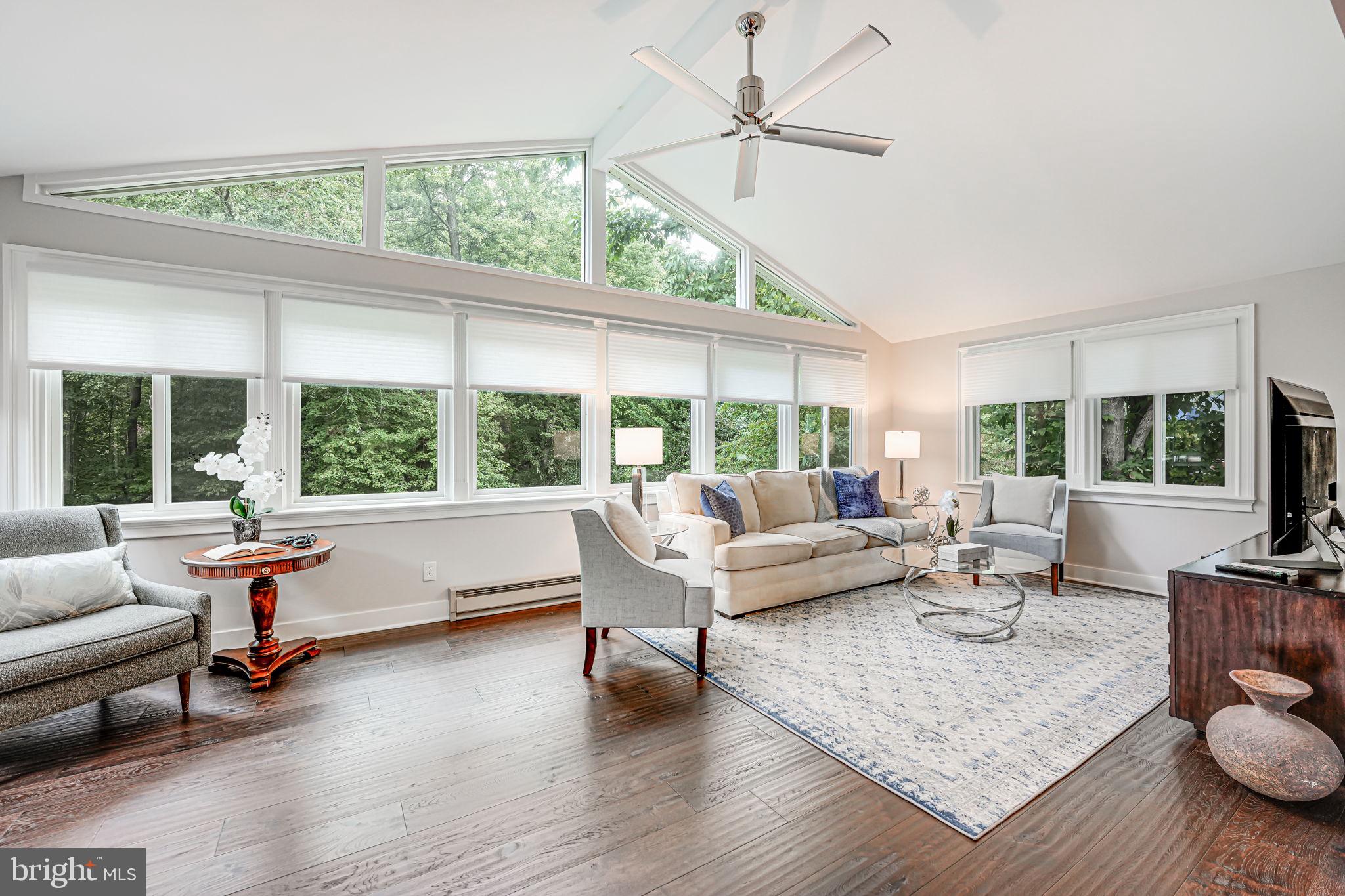 VIENNA WOODS - Residential