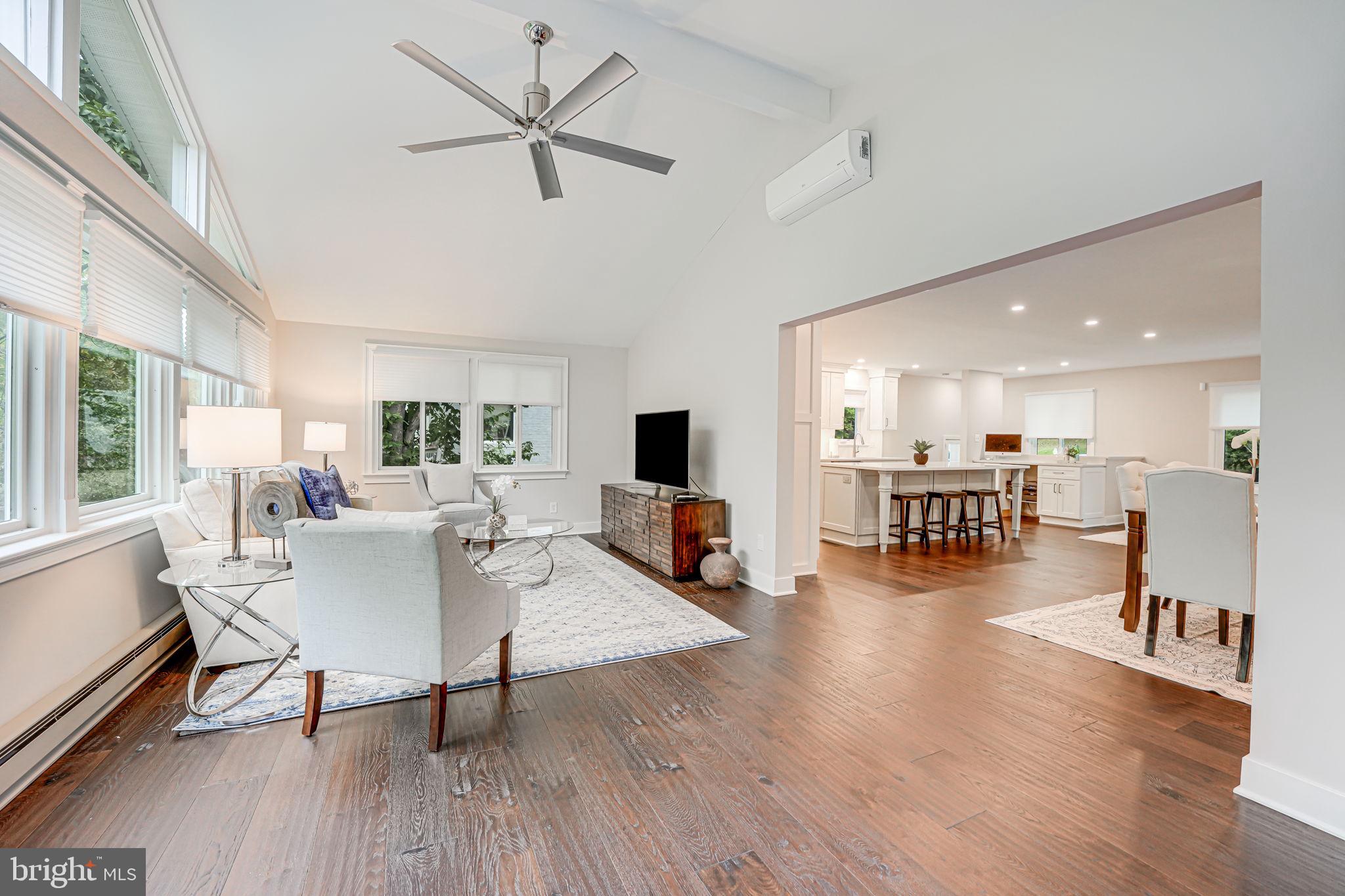 VIENNA WOODS - Residential