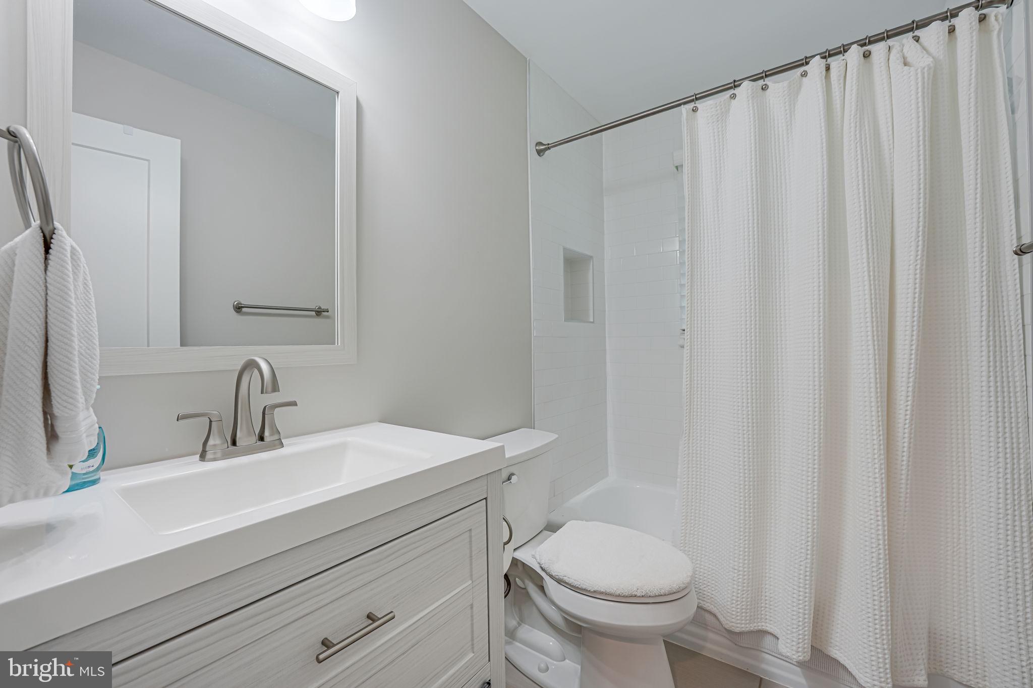 VIENNA WOODS - Residential