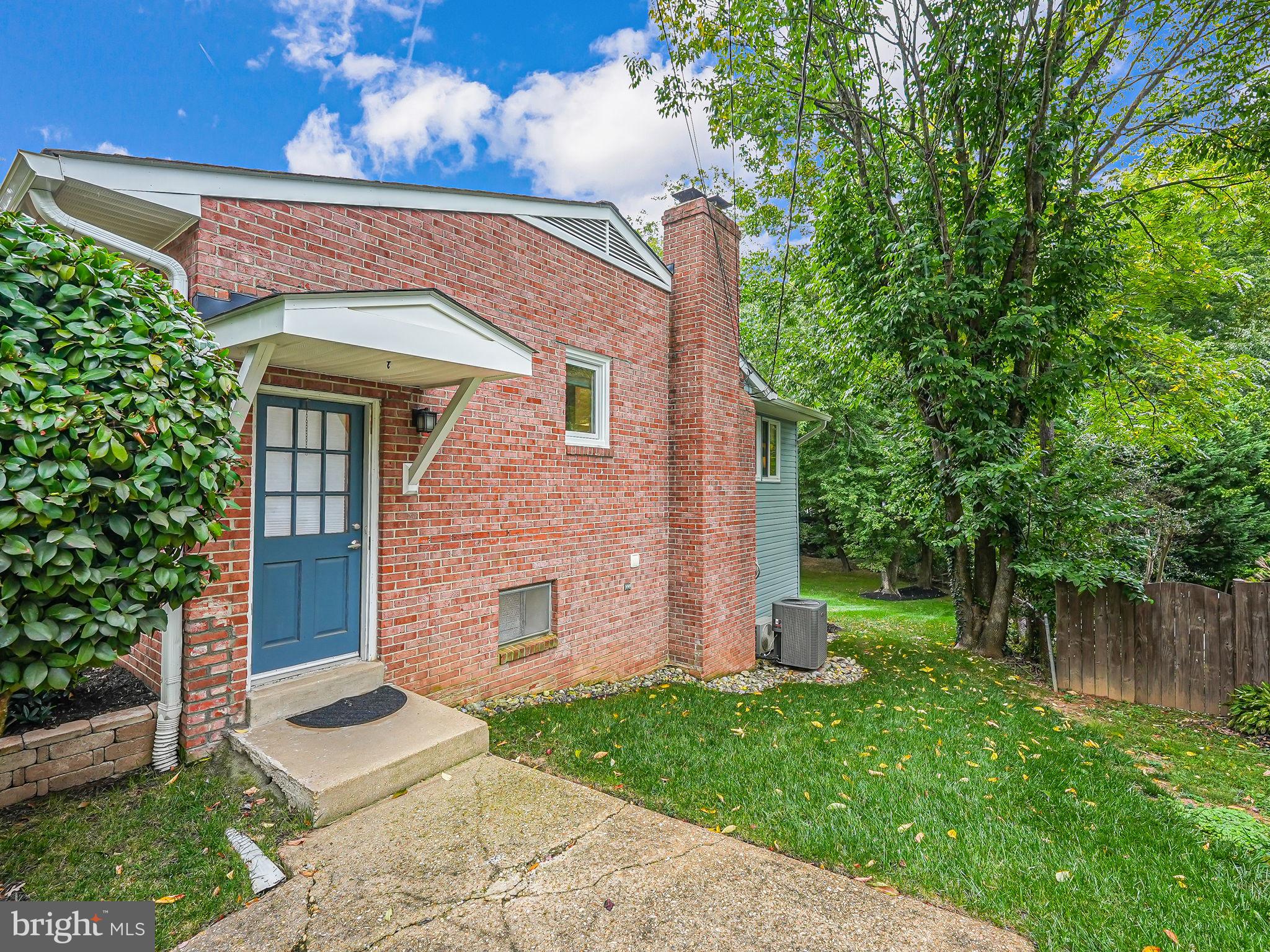 VIENNA WOODS - Residential