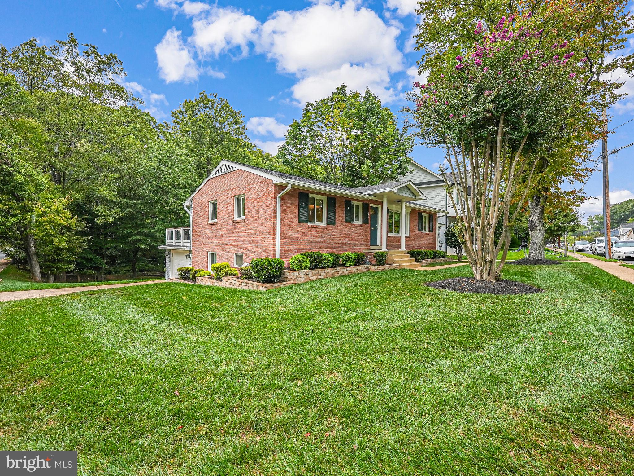 VIENNA WOODS - Residential