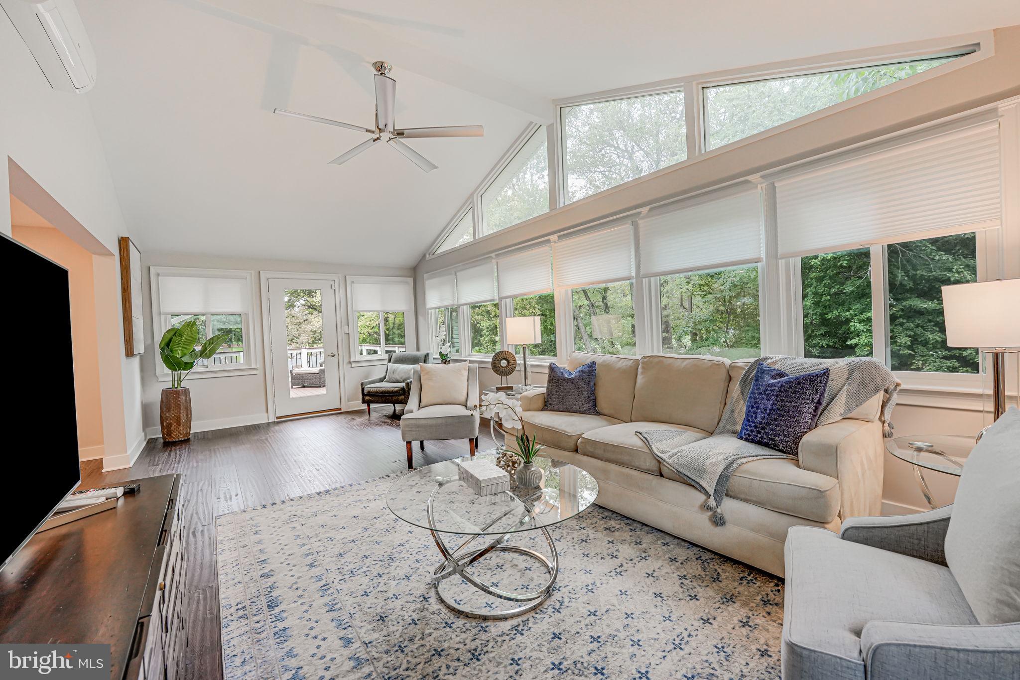 VIENNA WOODS - Residential