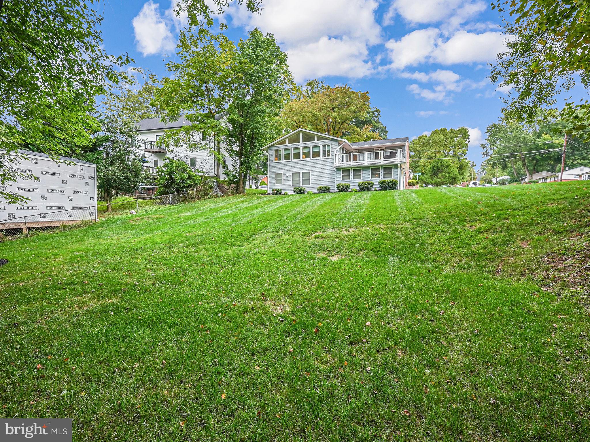 VIENNA WOODS - Residential