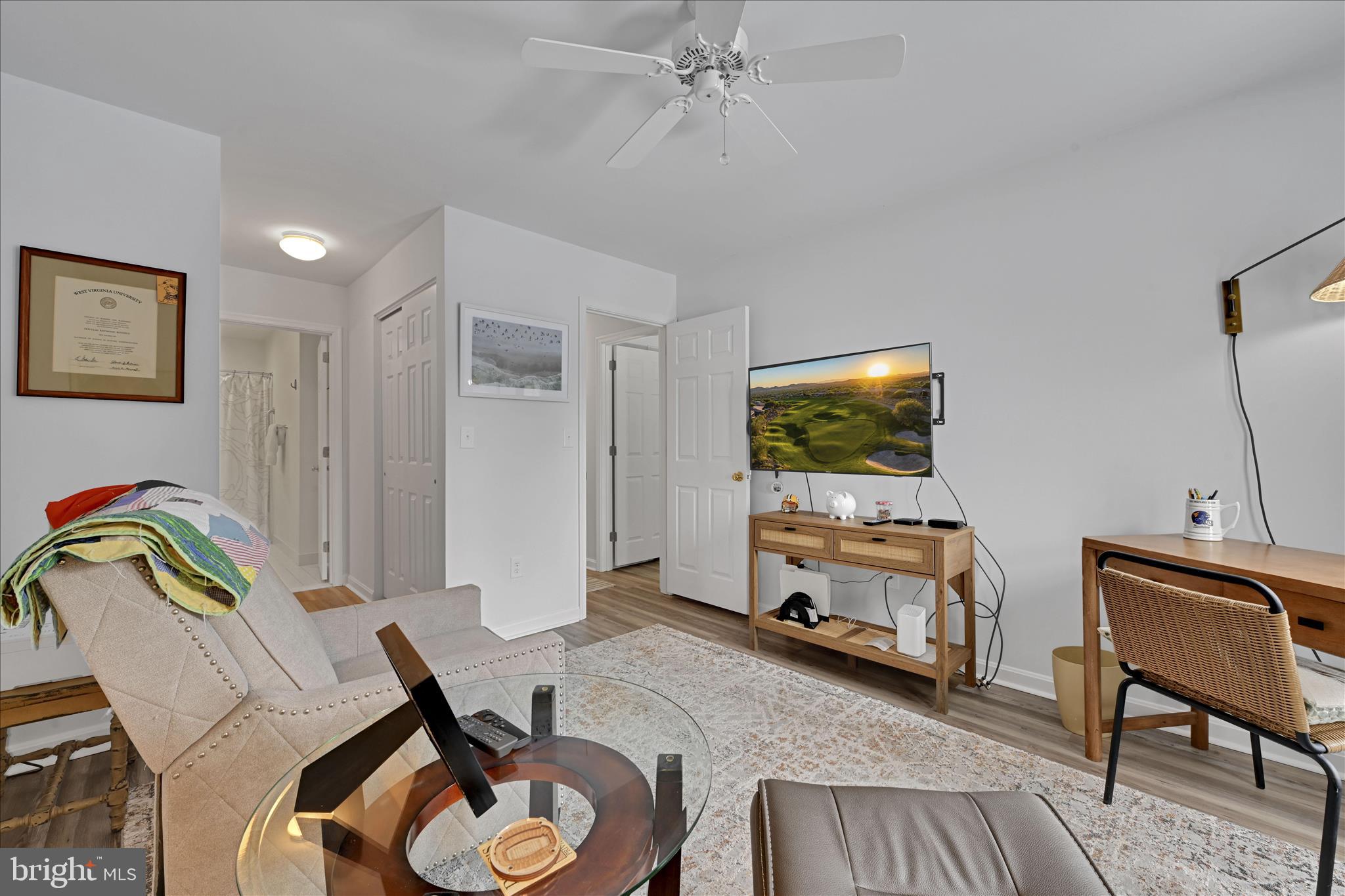 COUNTRY PLACE - Residential