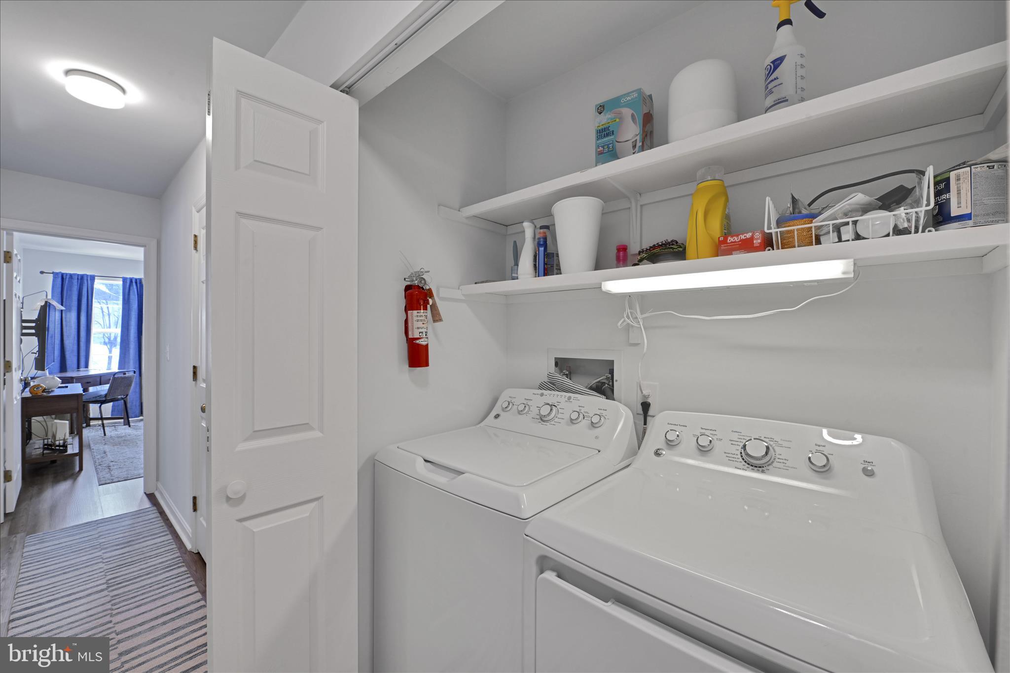 COUNTRY PLACE - Residential