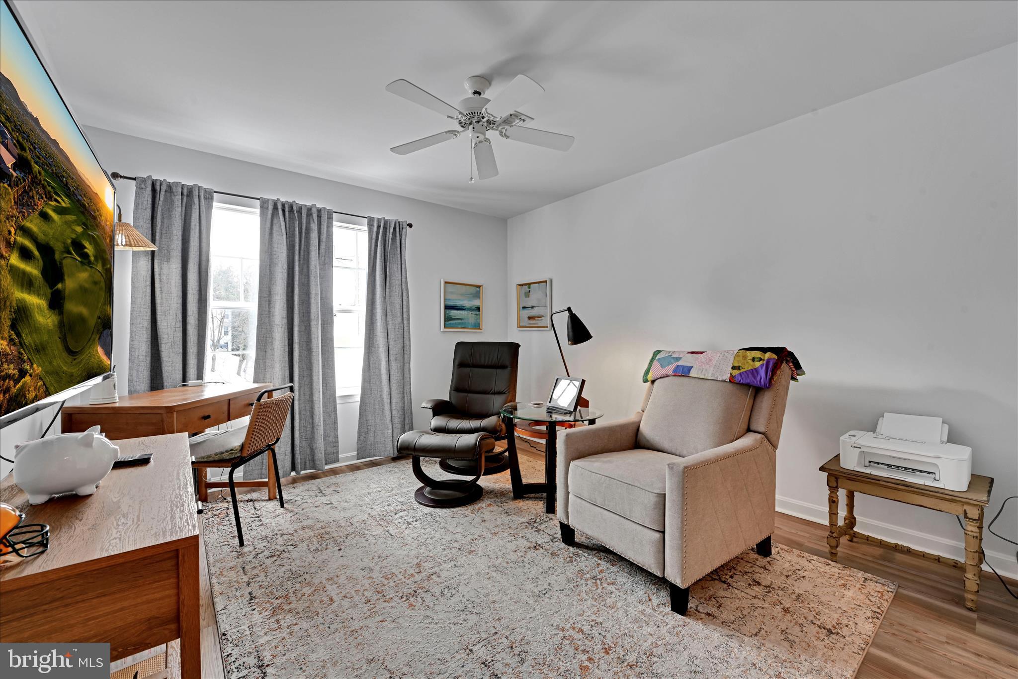 COUNTRY PLACE - Residential