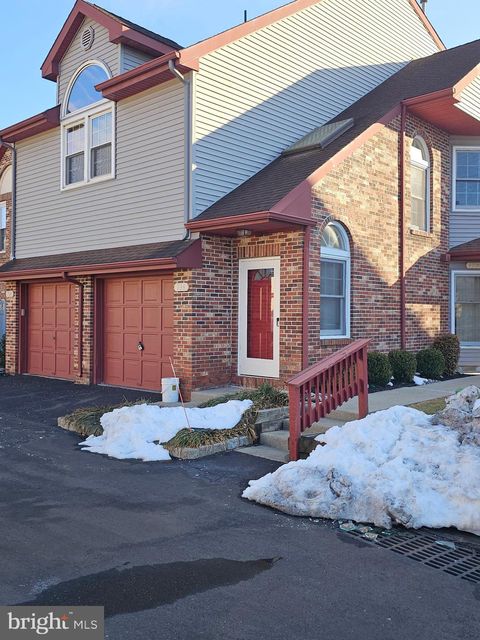 Condo For Sale - 736 Chanticleer<br/> CHERRY HILL, NJ 08003