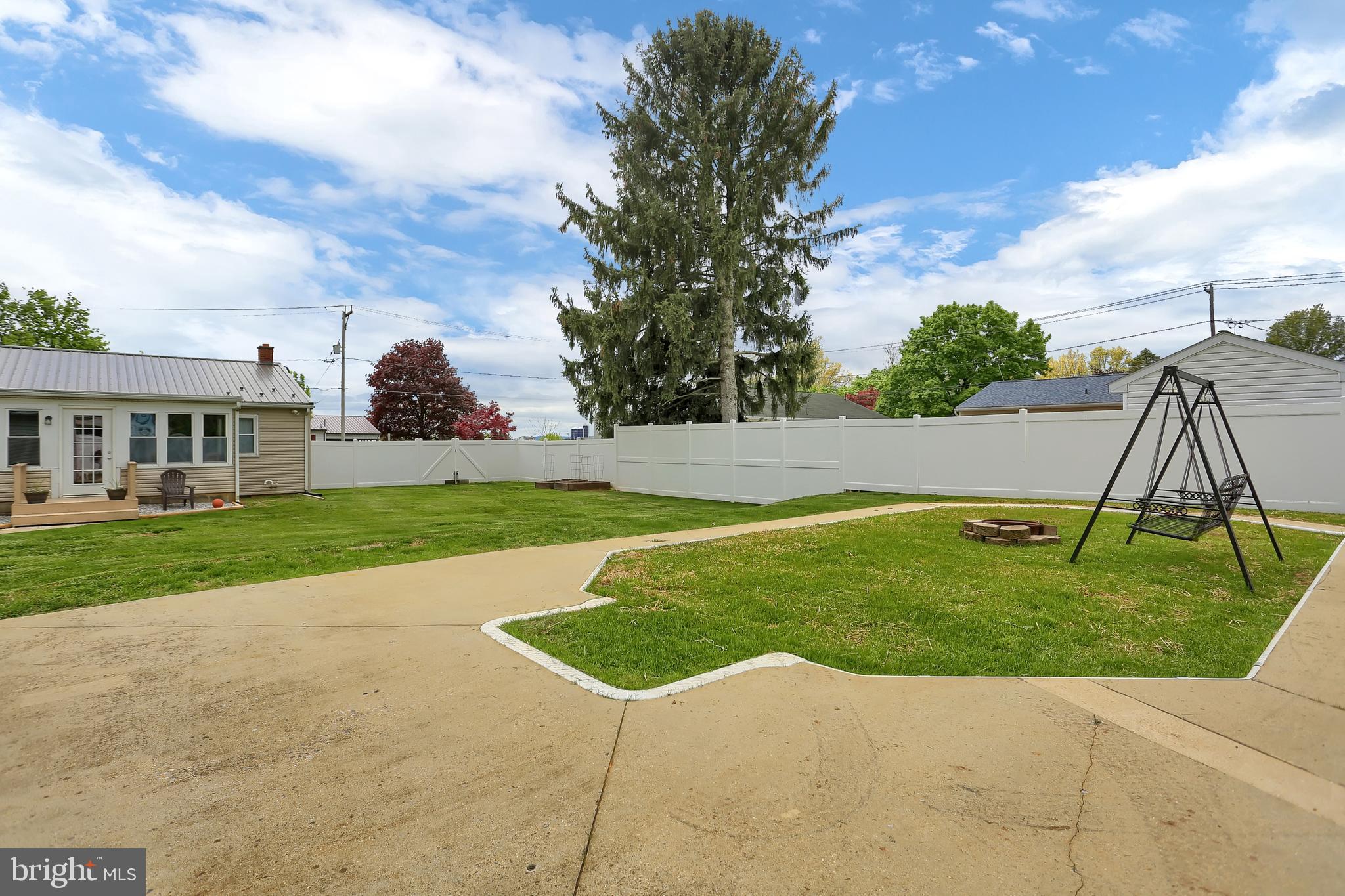 HERWIN VILLAGE - Residential