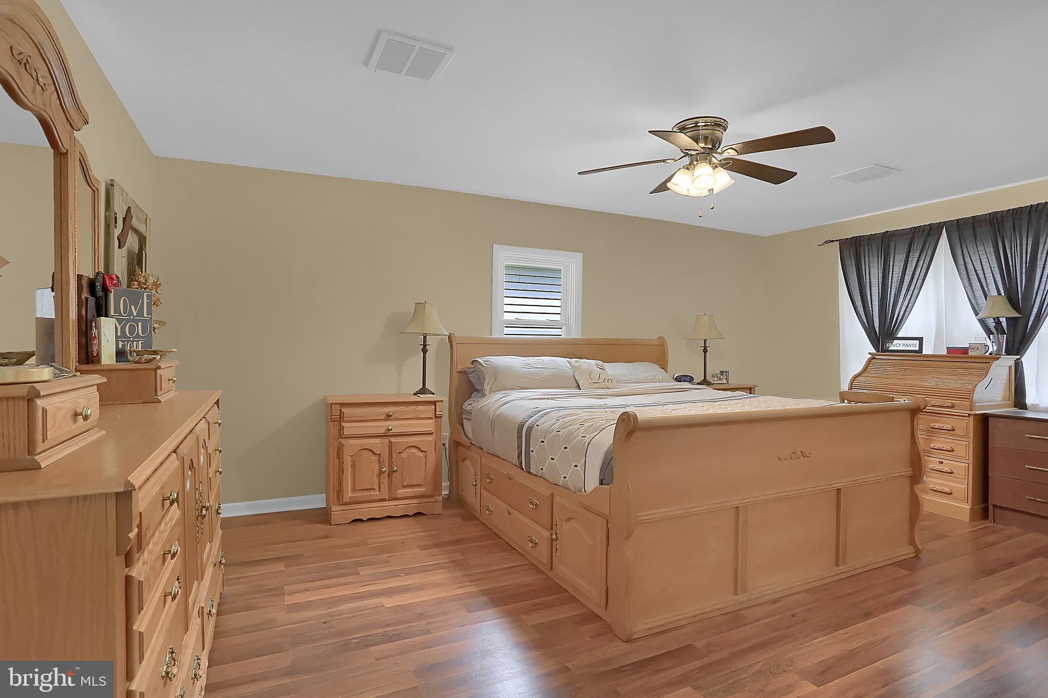 HERWIN VILLAGE - Residential