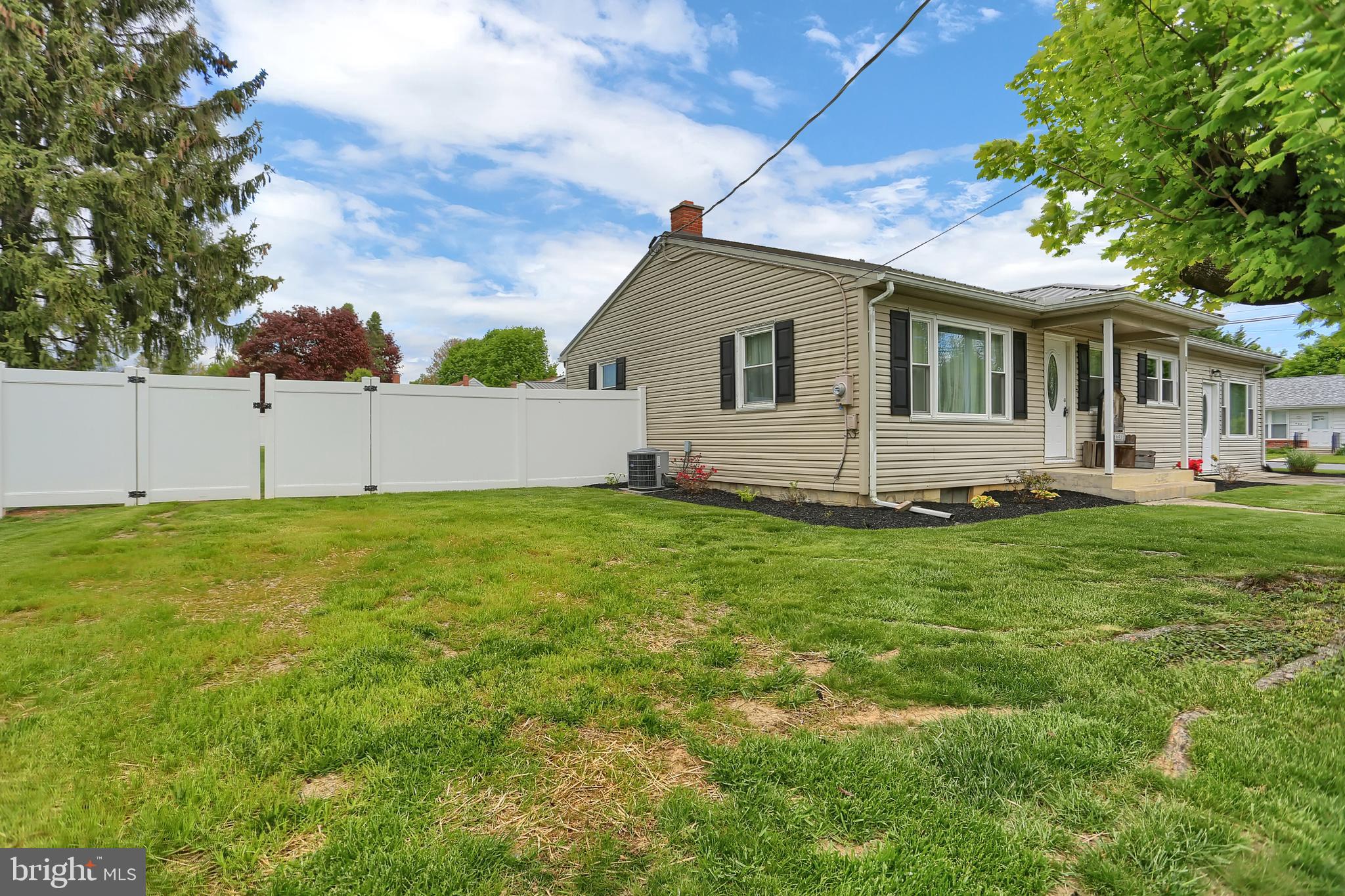 HERWIN VILLAGE - Residential