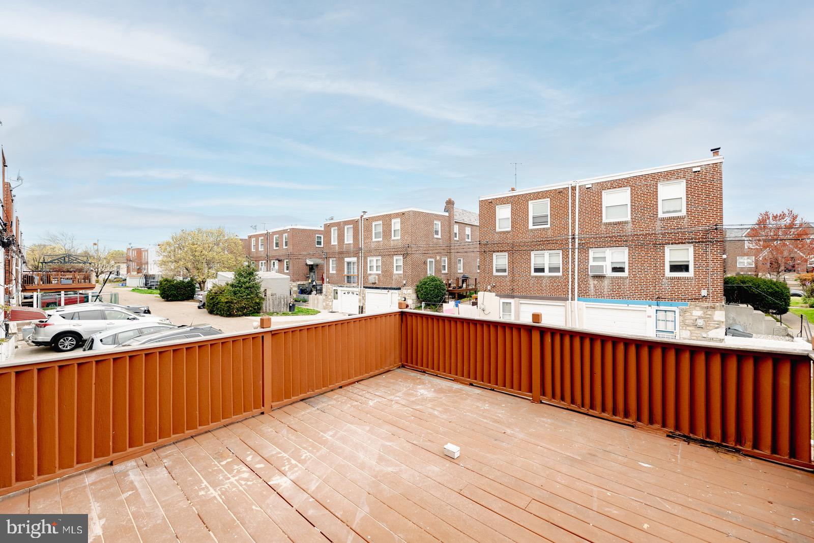 OXFORD CIRCLE - Residential