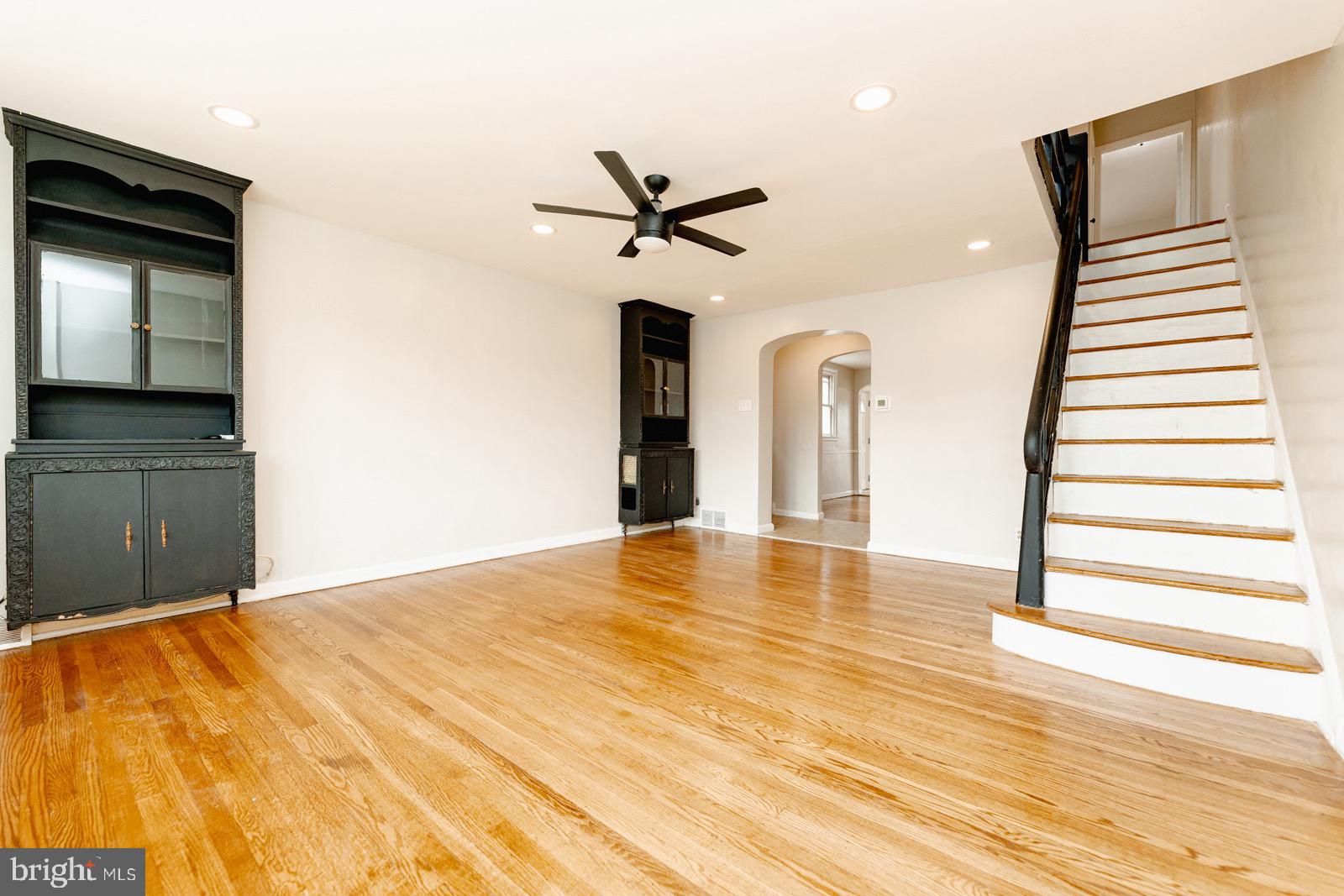 OXFORD CIRCLE - Residential