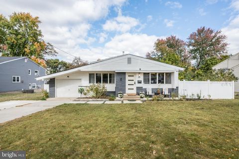 Homes For Rent - 325 Juniper Drive<br/> CHERRY HILL, NJ 08003