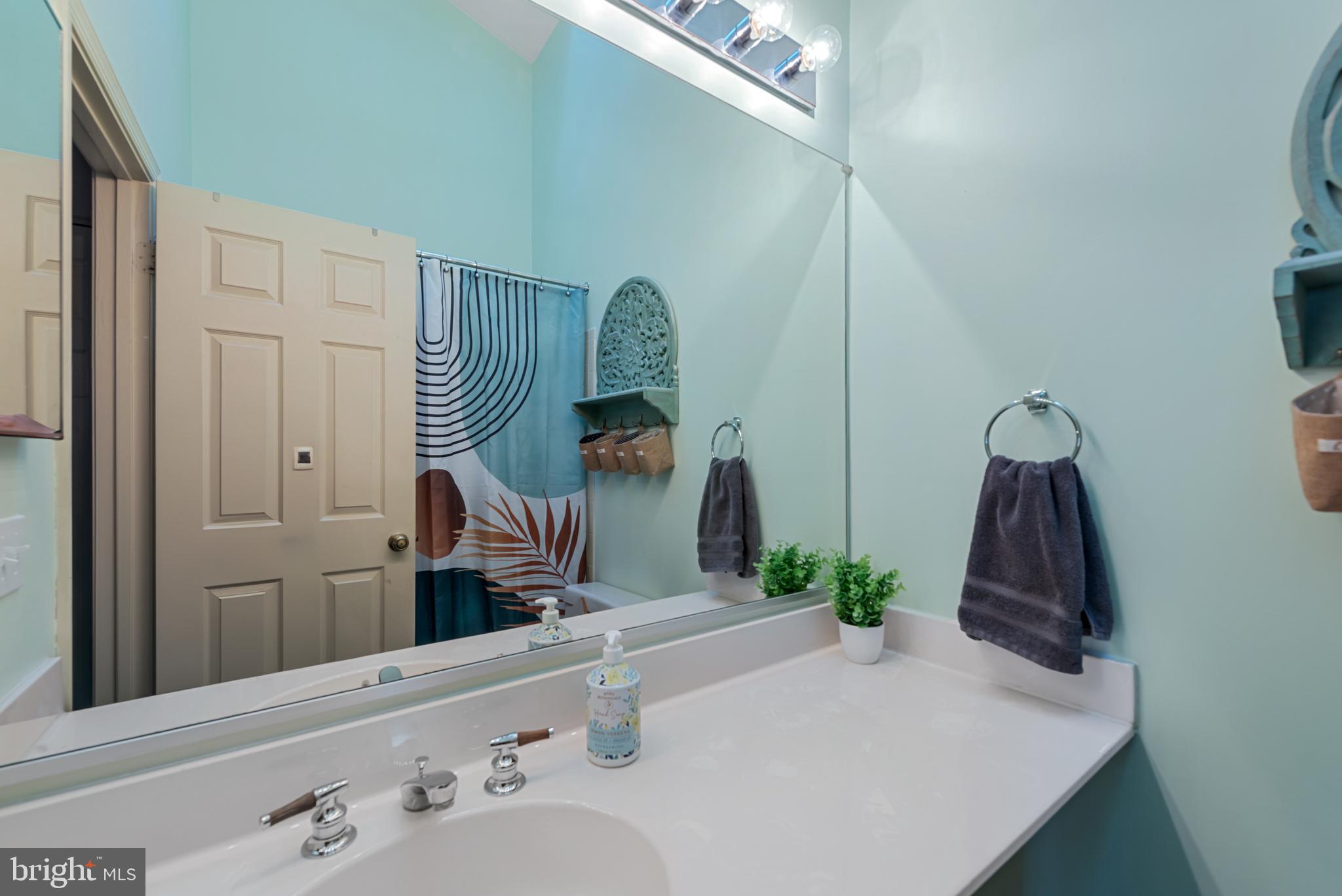 LOVETON FARMS - Residential