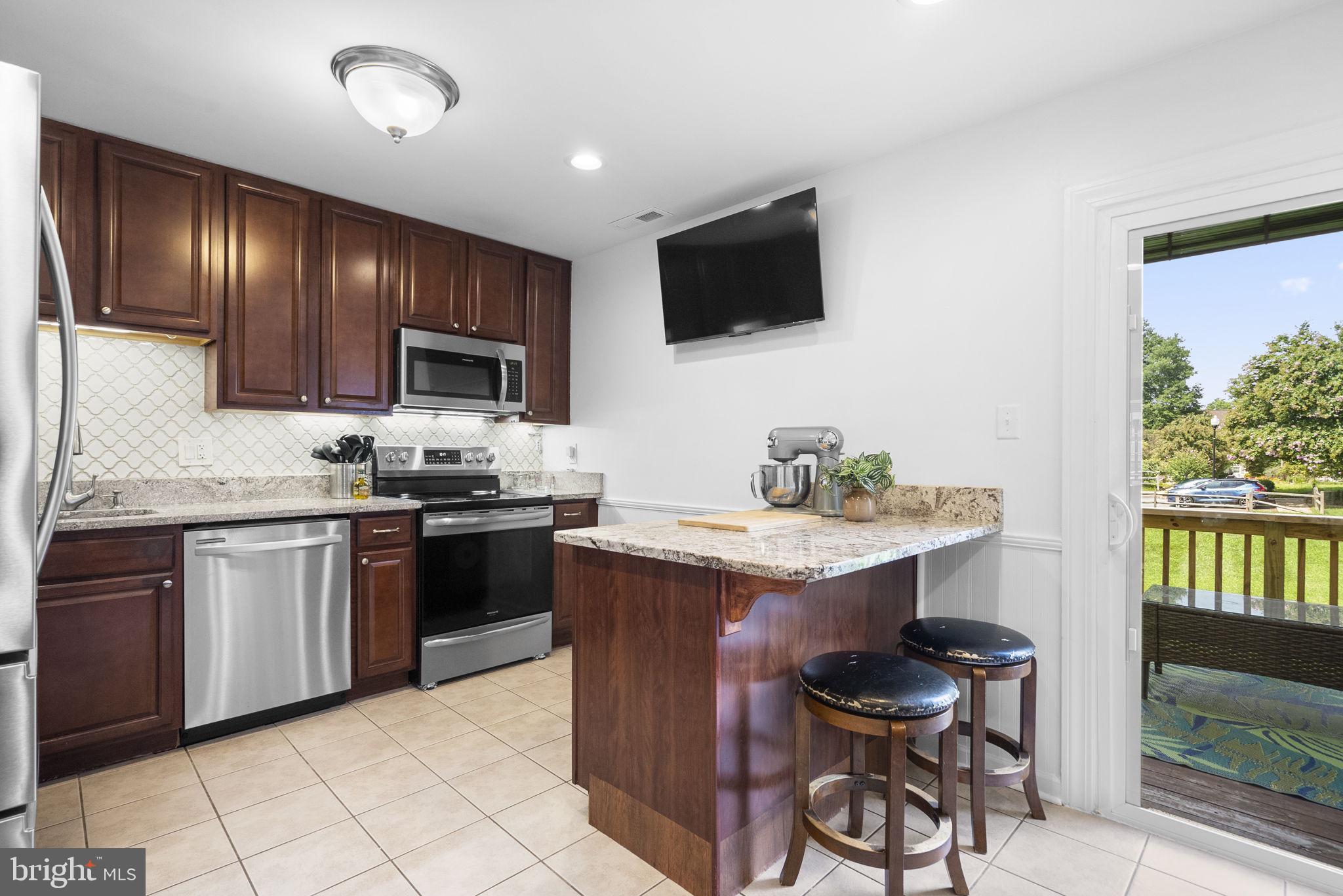 1486 CHATHAM COURT