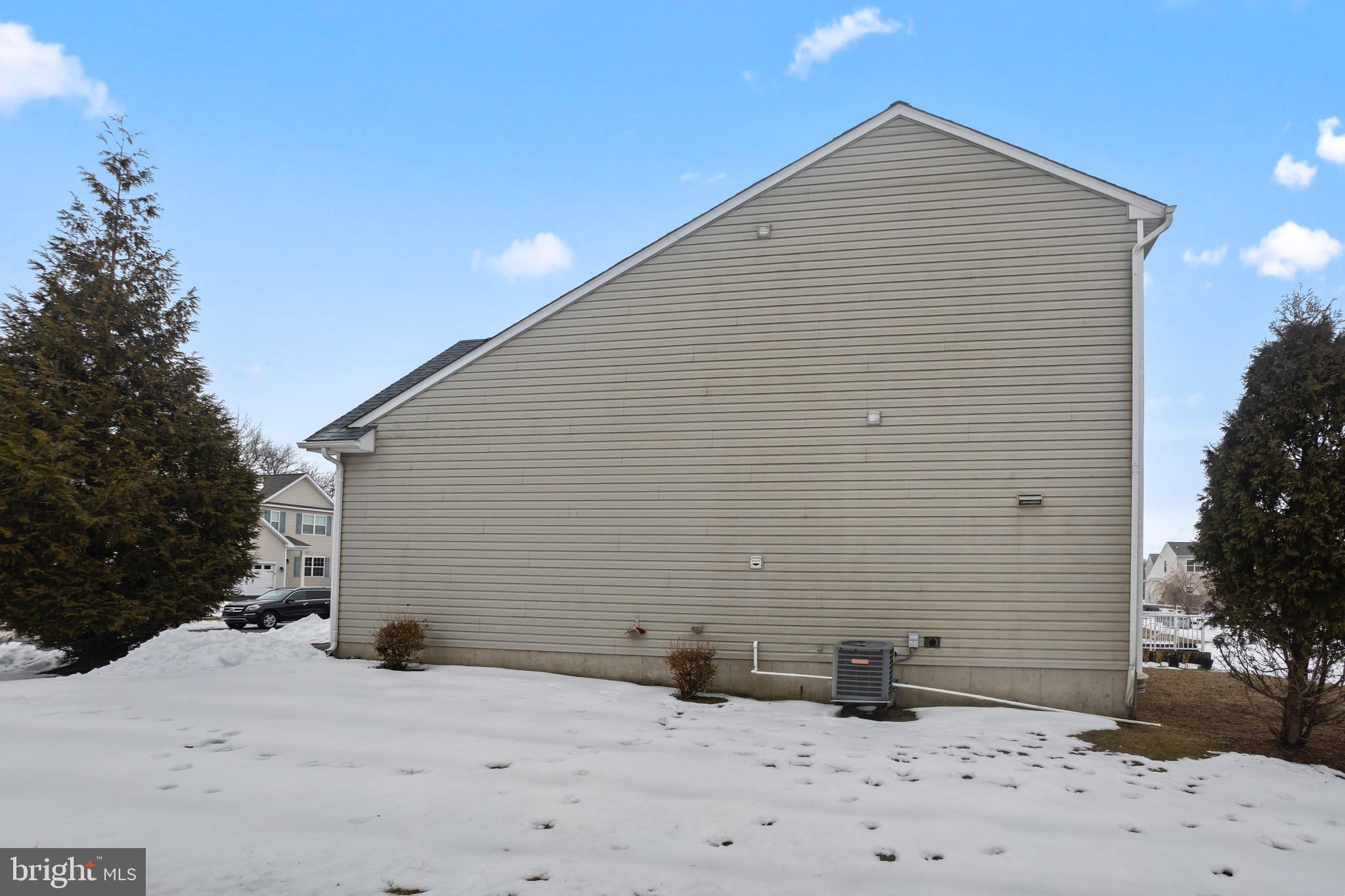 CROSSLAND AT CANAL - Residential