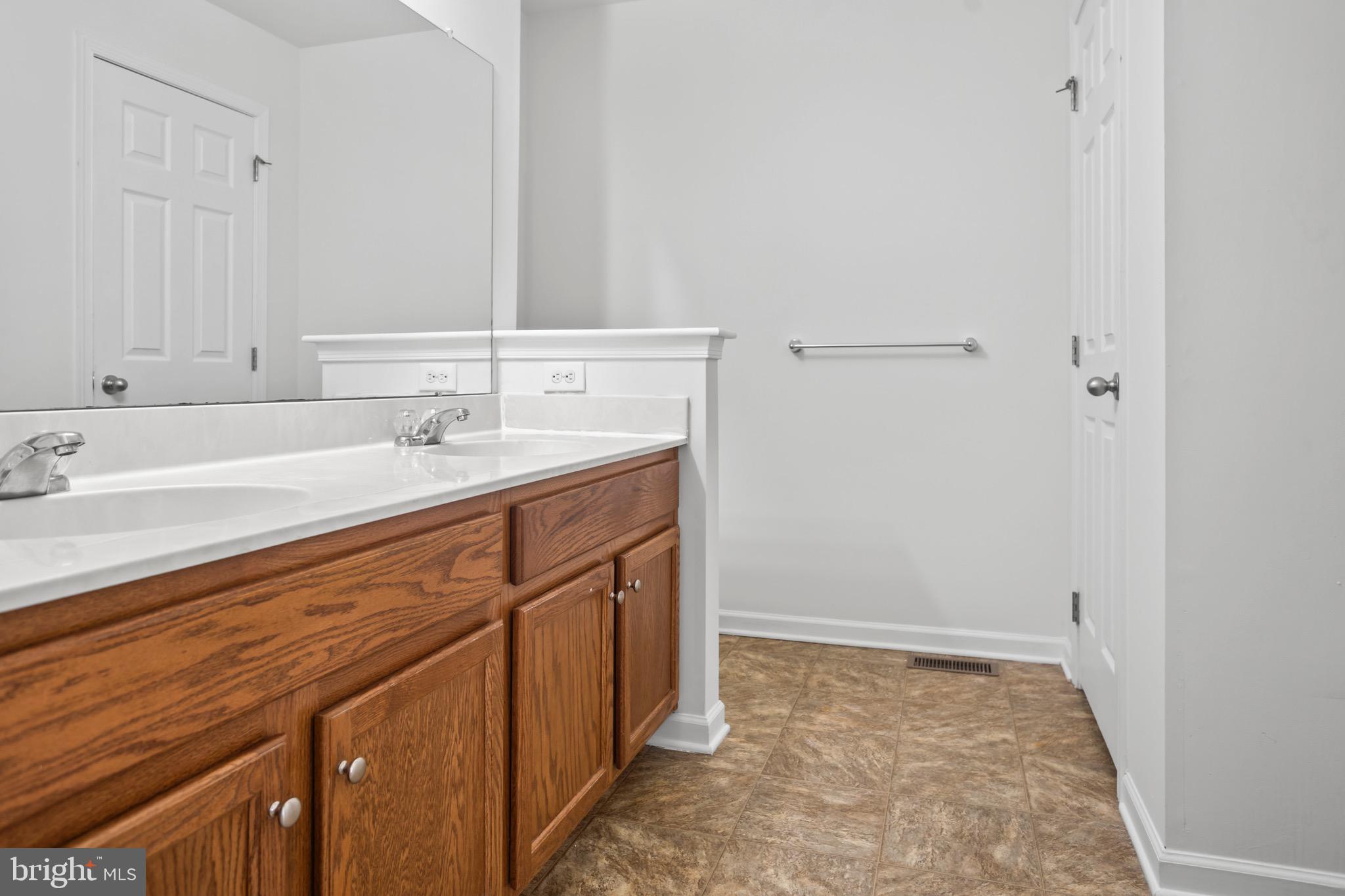 CROSSLAND AT CANAL - Residential