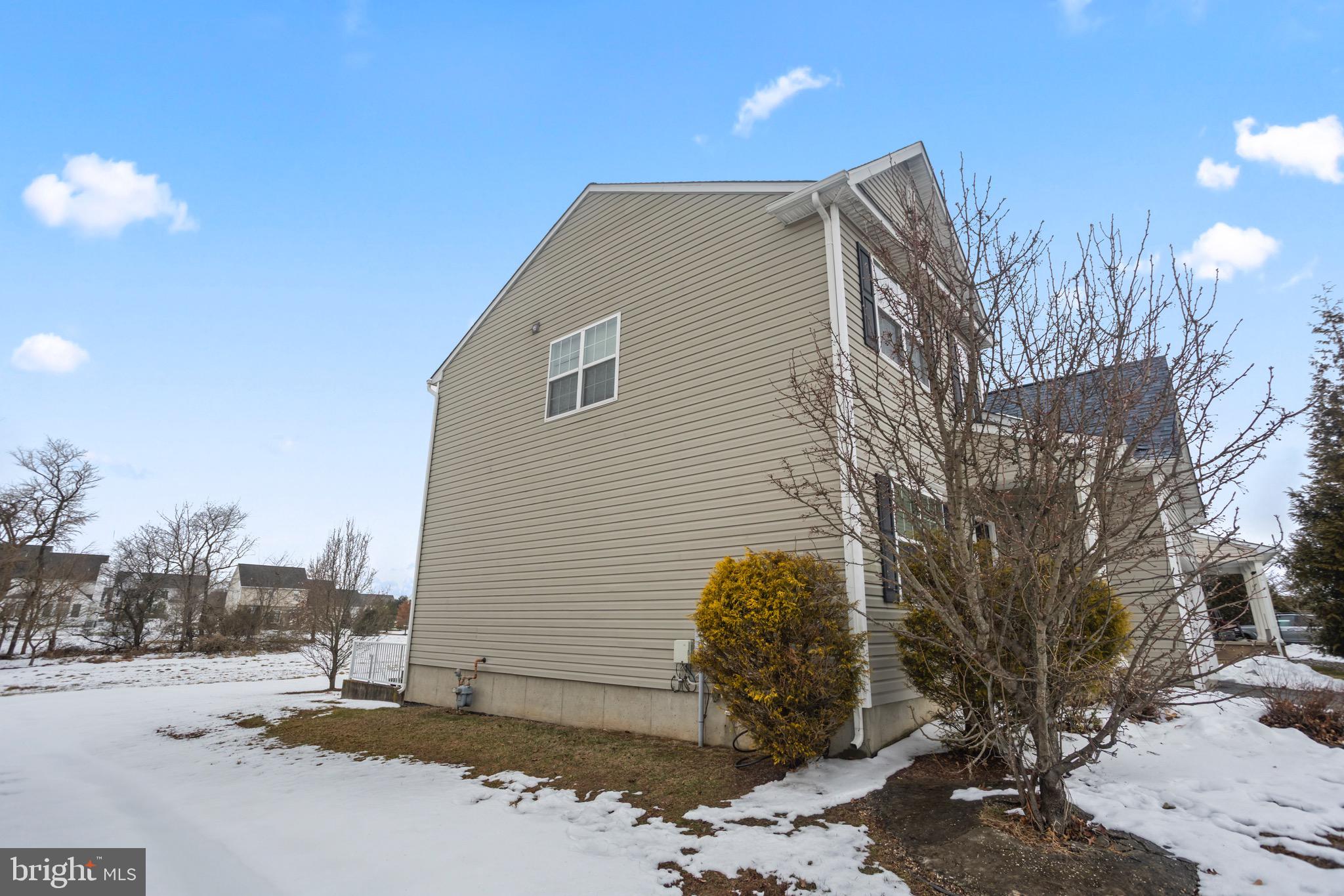 CROSSLAND AT CANAL - Residential