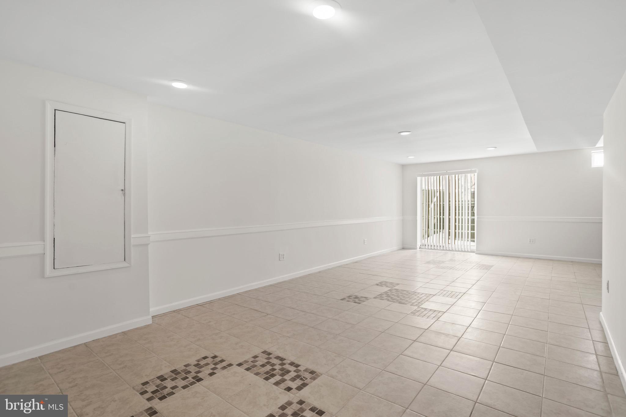 CROSSLAND AT CANAL - Residential