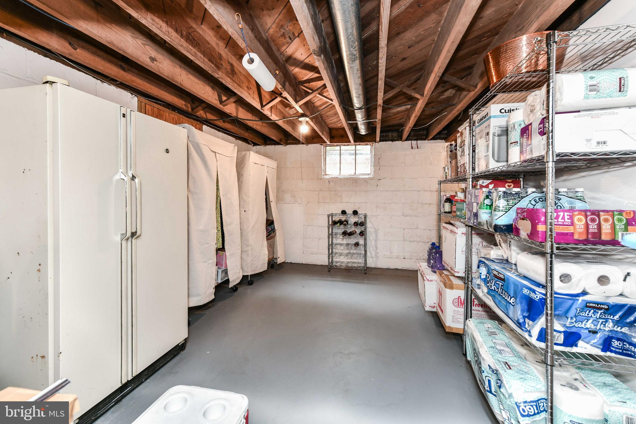 WOODLAND - Residential Lease