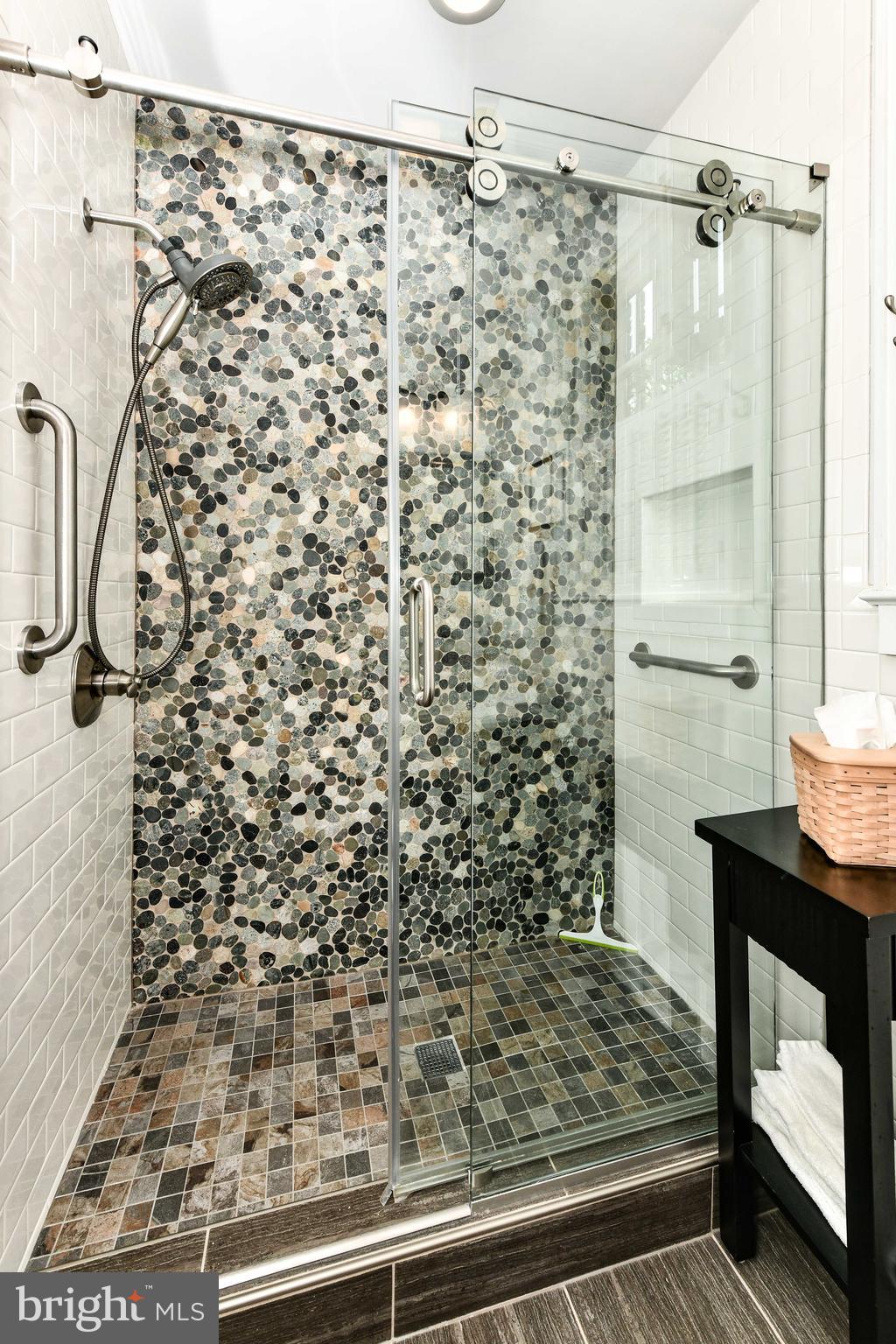 WOODLAND - Residential Lease