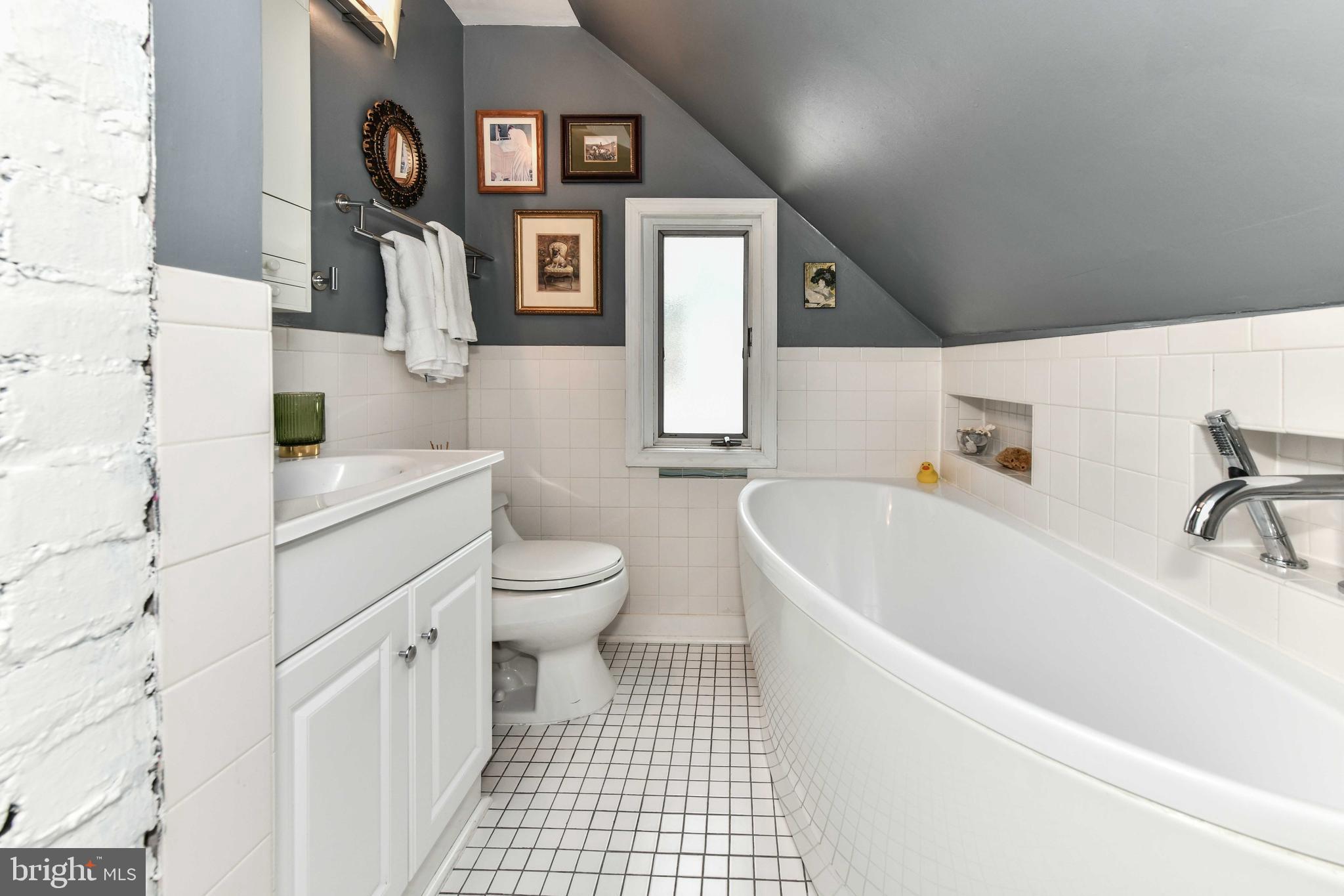 WOODLAND - Residential Lease