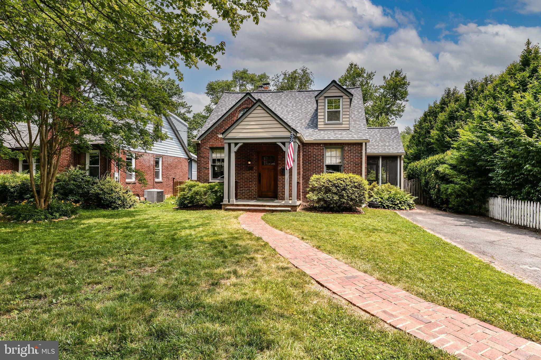 WOODLAND - Residential Lease