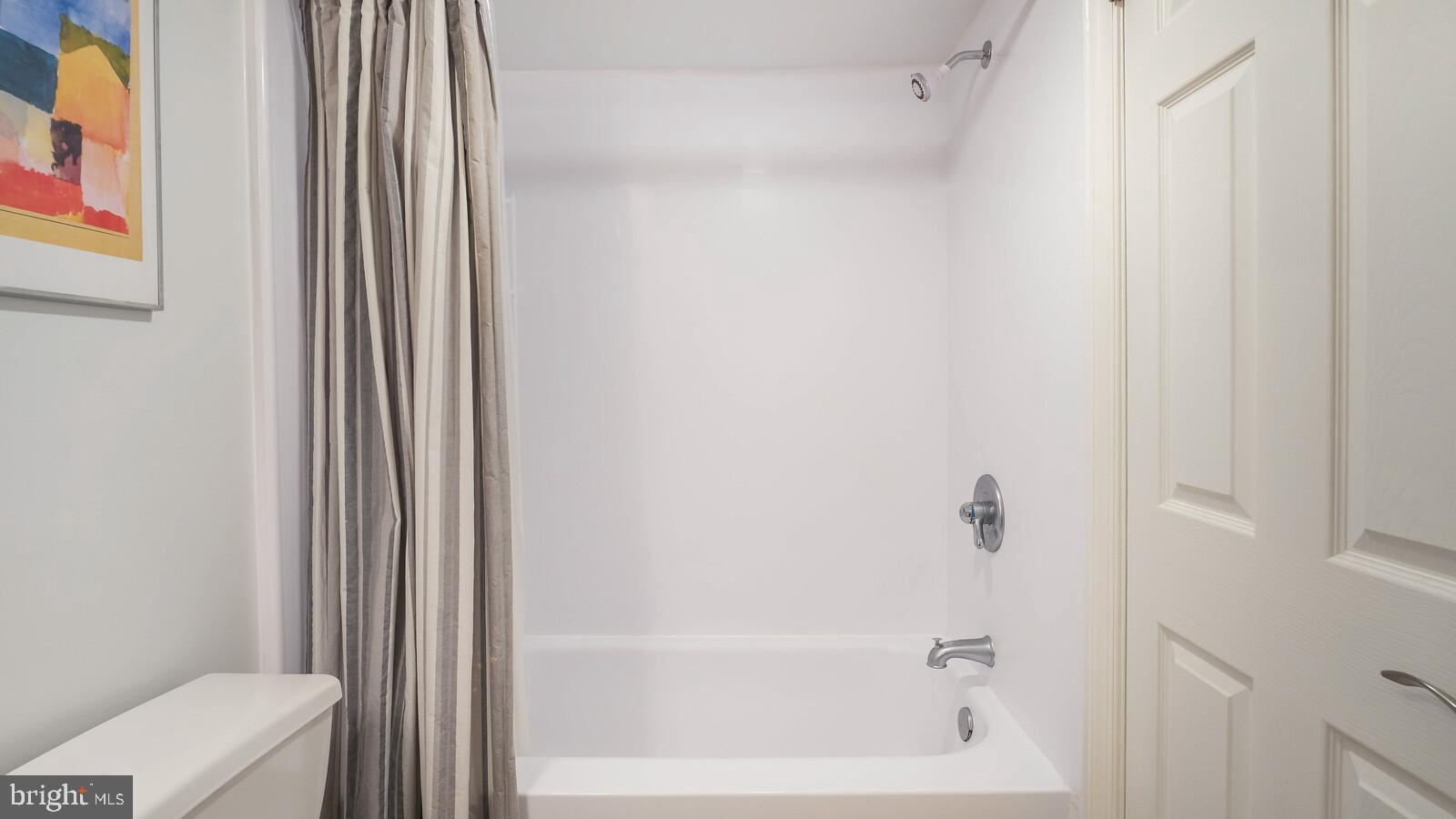 OXFORD OF BLUE BELL - Residential