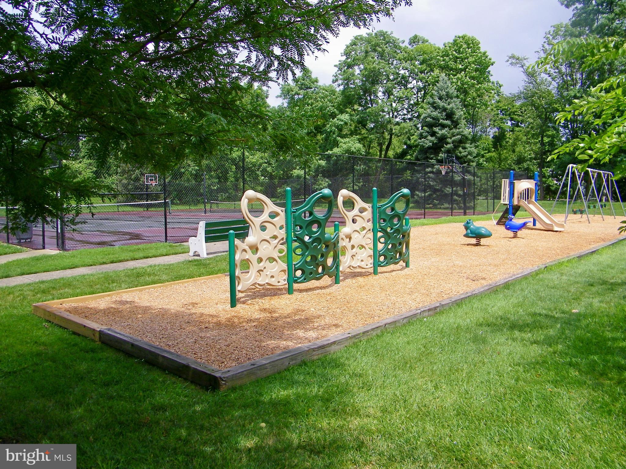 OXFORD OF BLUE BELL - Residential