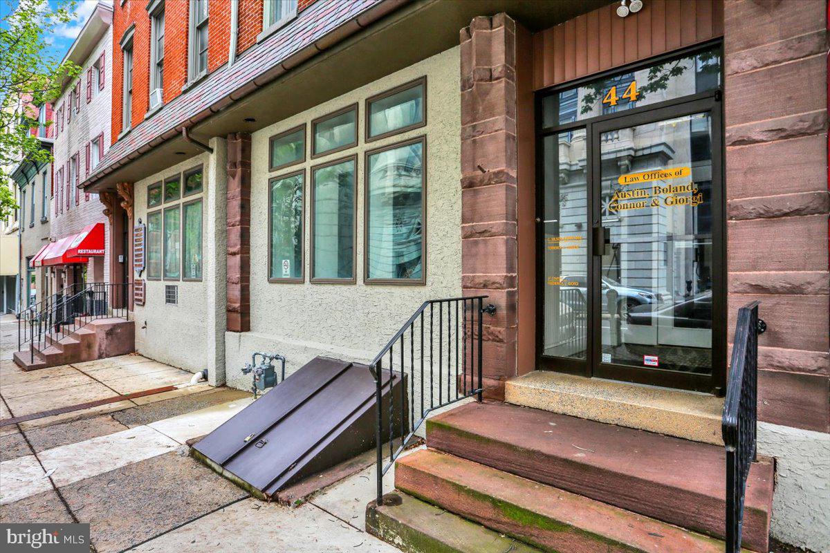 44 N 6TH STREET