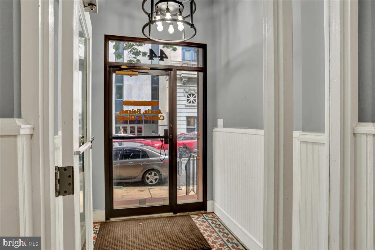 44 N 6TH STREET