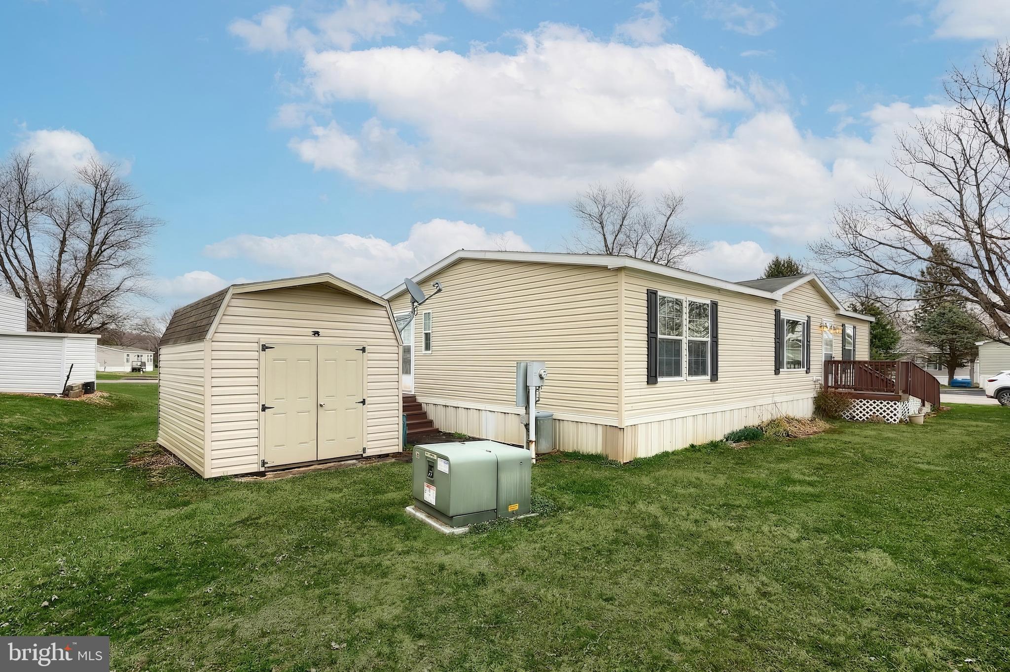 LLEWELLYNS MHP - Residential