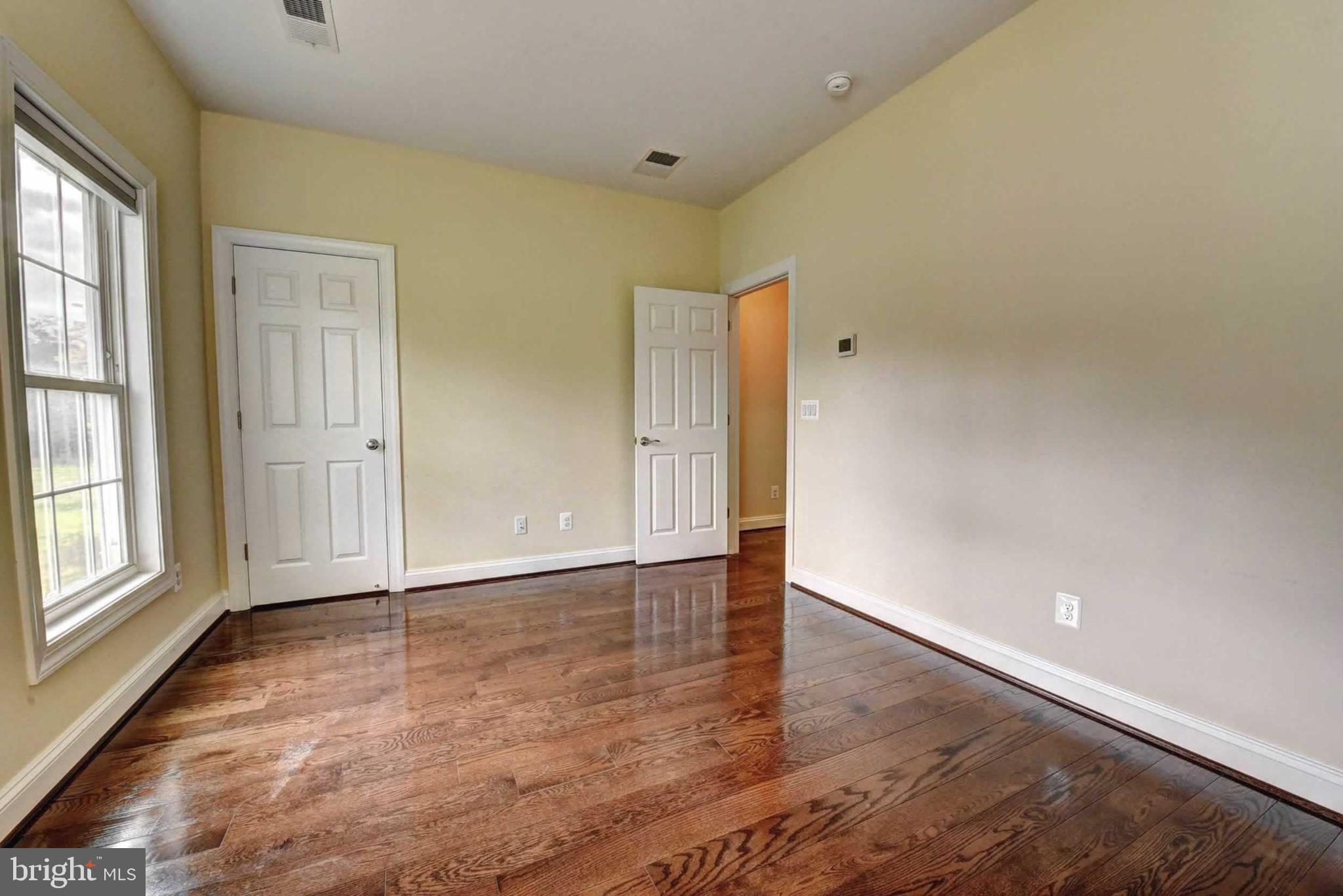 BRADDOCK WOODS - Residential