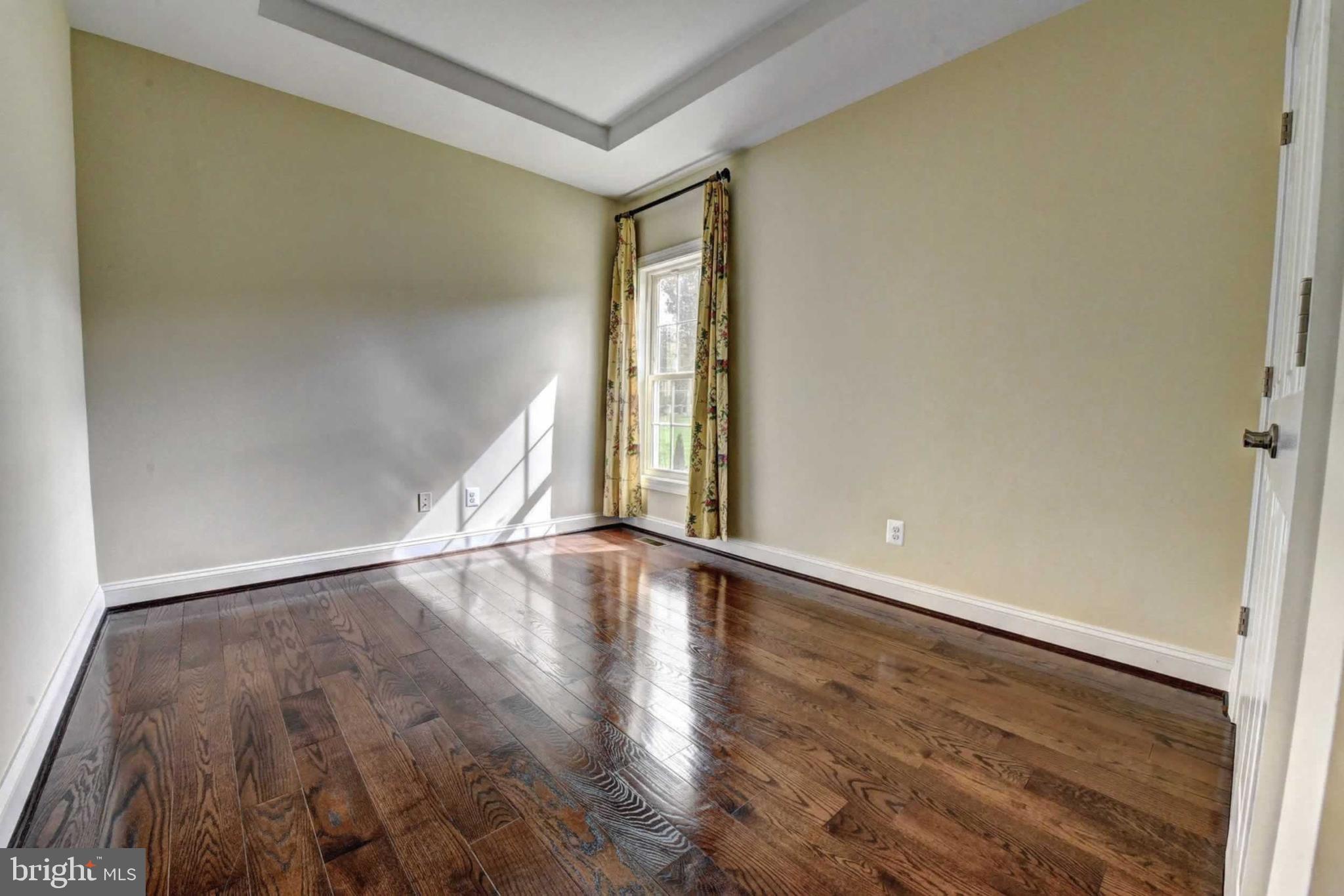BRADDOCK WOODS - Residential